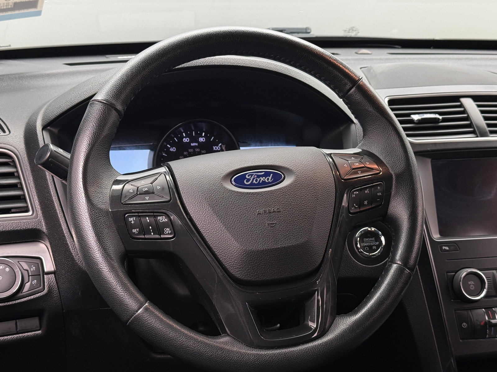 Thumbnail: 2019 Ford Explorer - 5