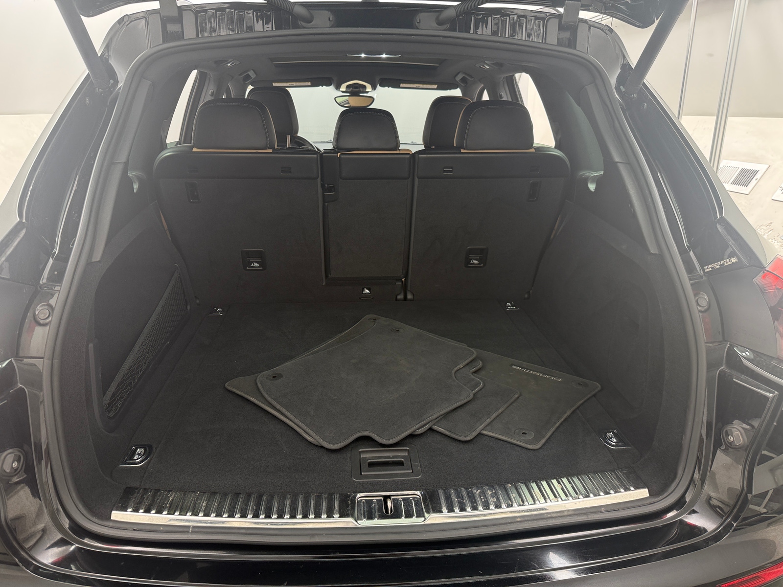 Thumbnail: 2016 Porsche Cayenne - 6