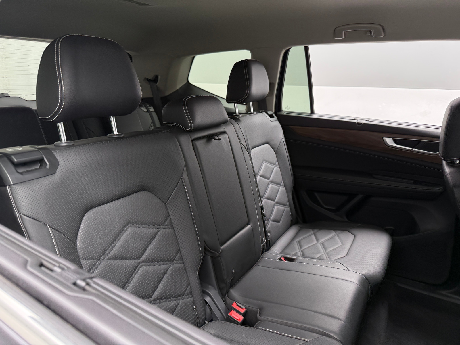 Thumbnail: 2026 Volkswagen Atlas - 5