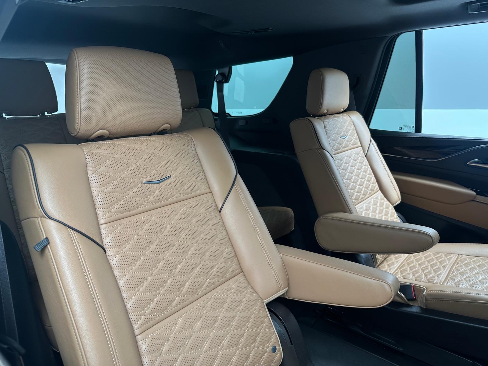 Thumbnail: 2022 Cadillac Escalade - 5