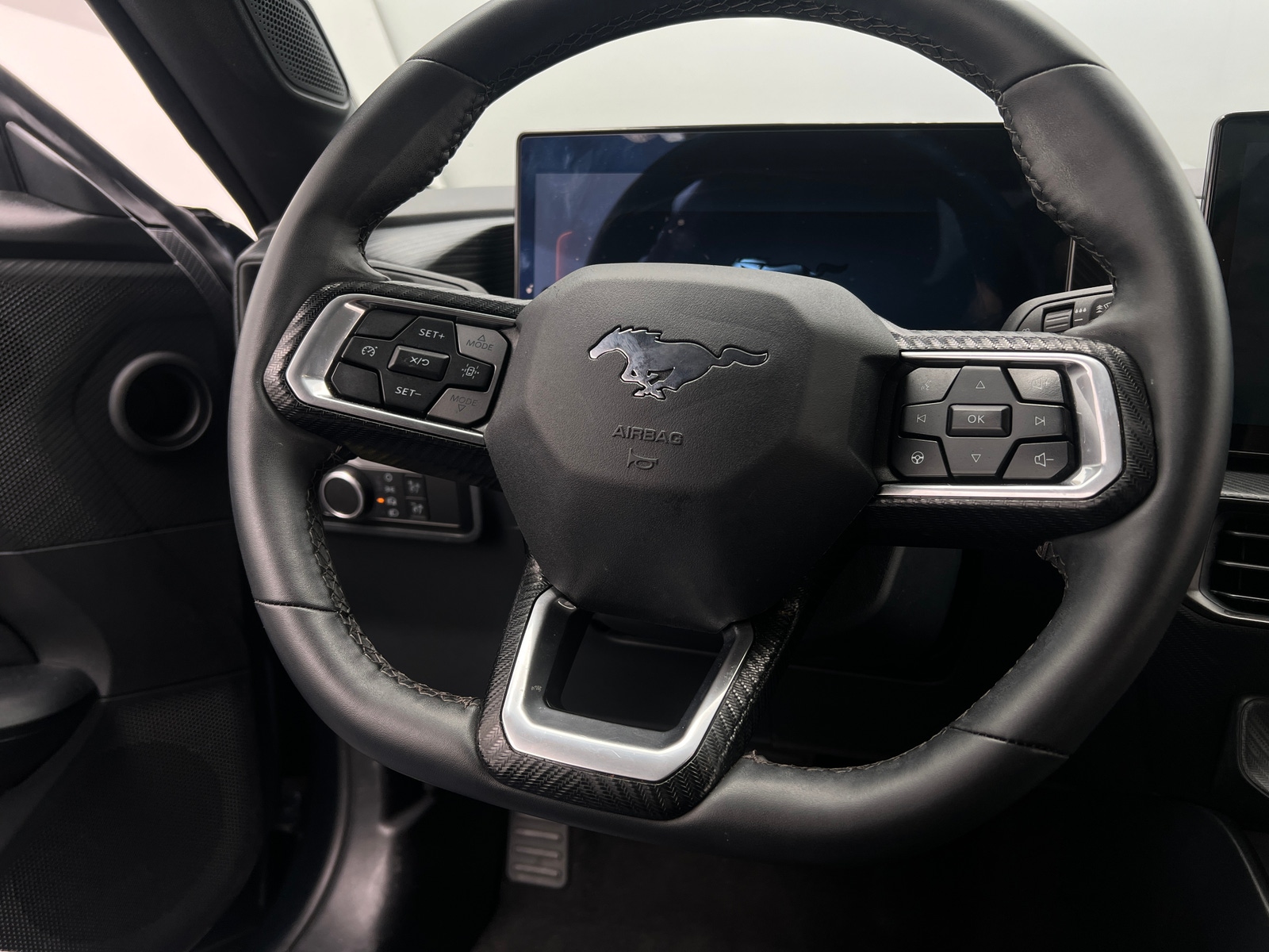 Thumbnail: 2025 Ford Mustang - 4