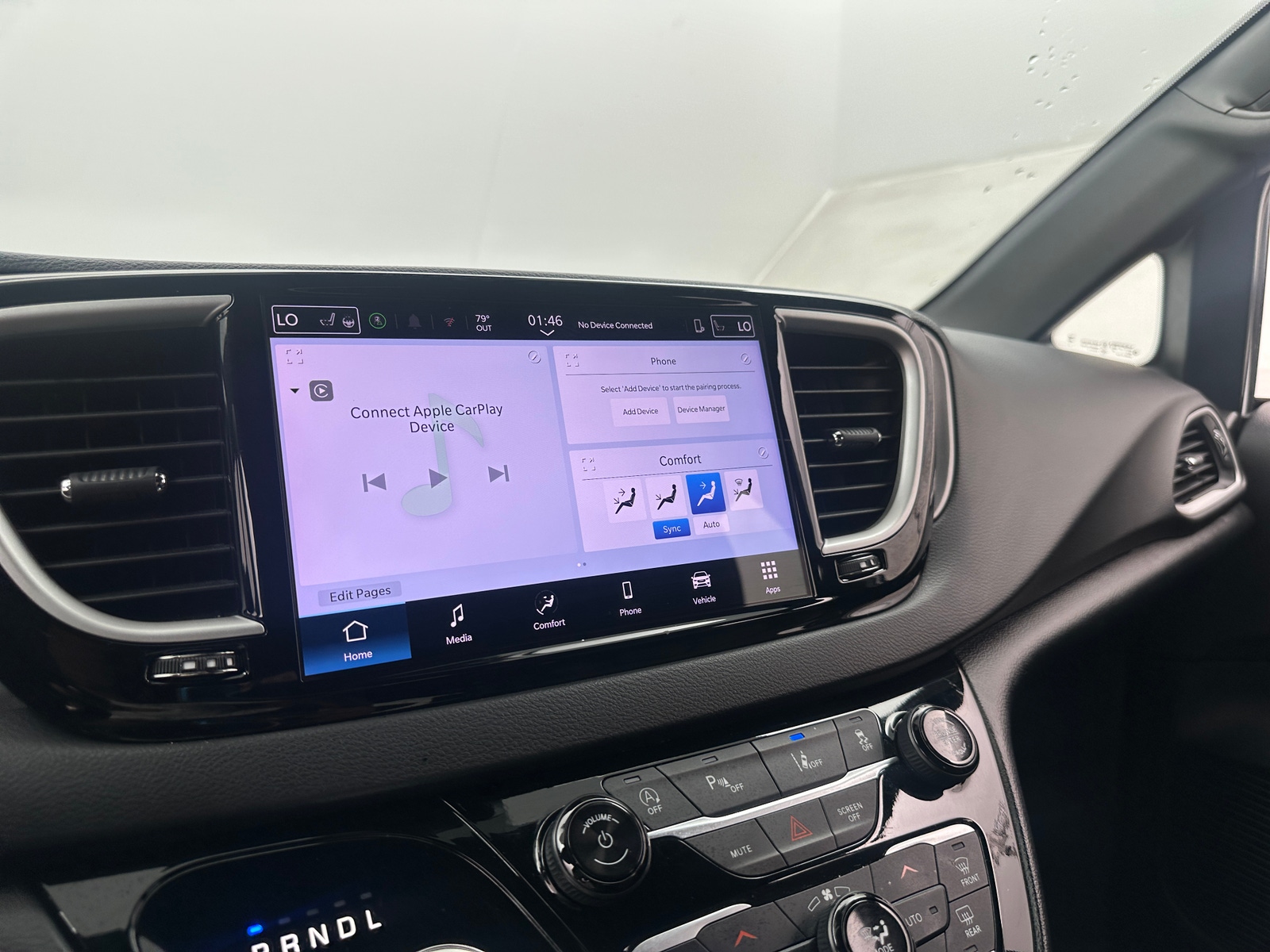 Thumbnail: 2025 Chrysler Pacifica - 3