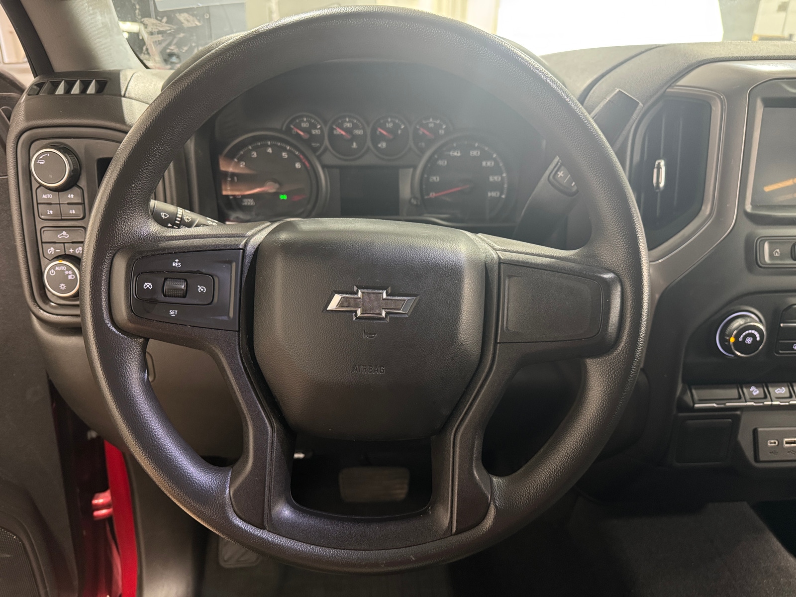 Thumbnail: 2021 Chevrolet Silverado 1500 - 5