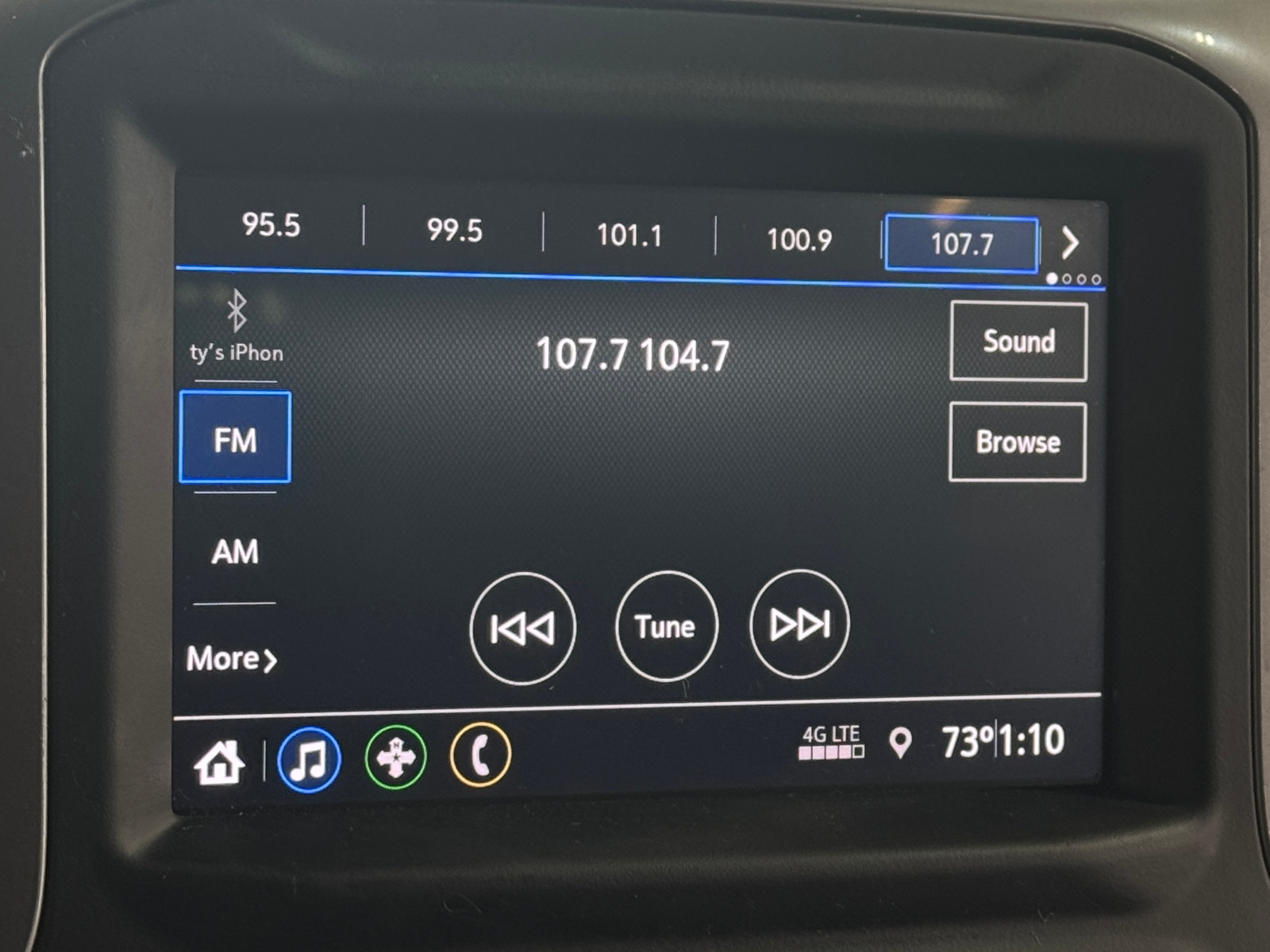 Thumbnail: 2021 Chevrolet Silverado 1500 - 4
