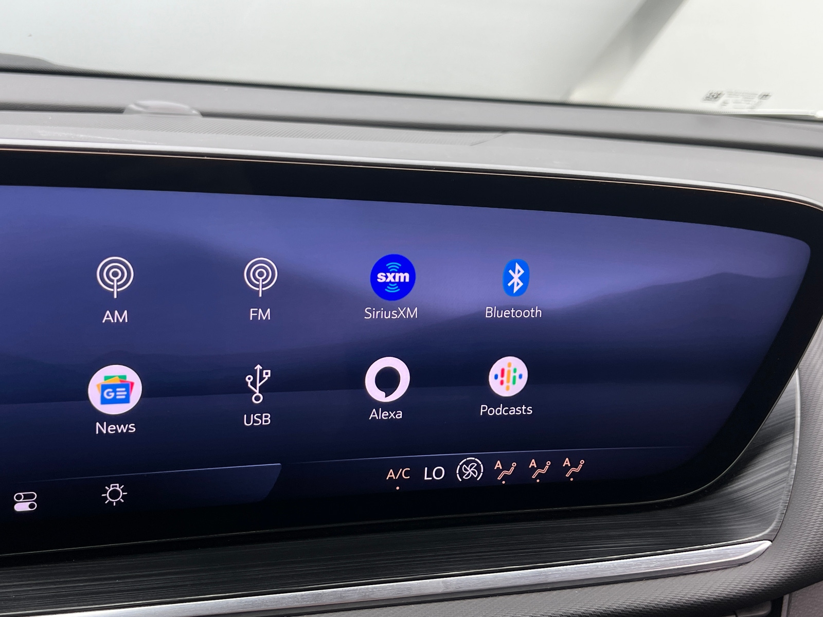 Thumbnail: 2024 Buick Envision - 3