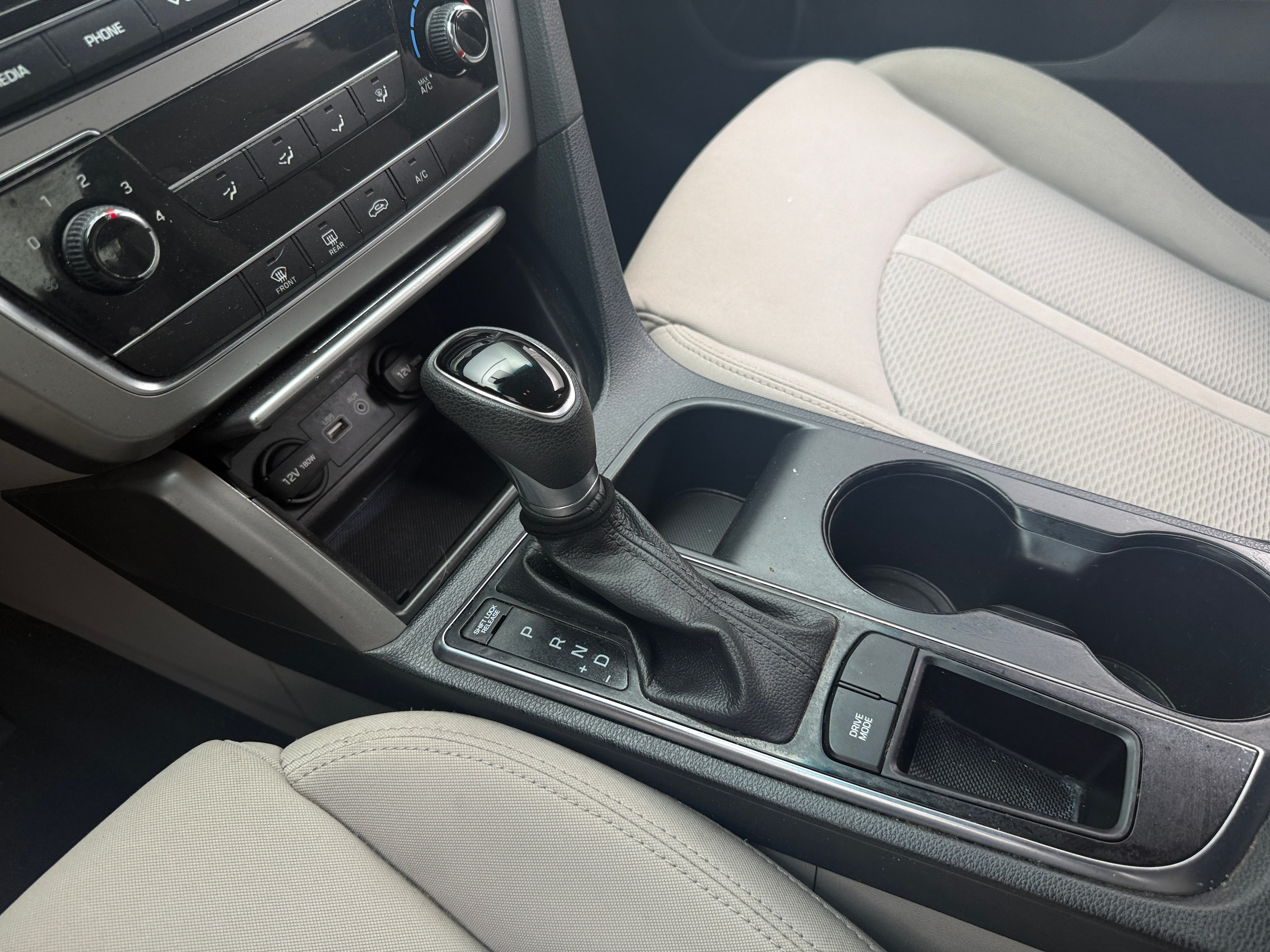 2017 Hyundai Sonata SE - Photo 5