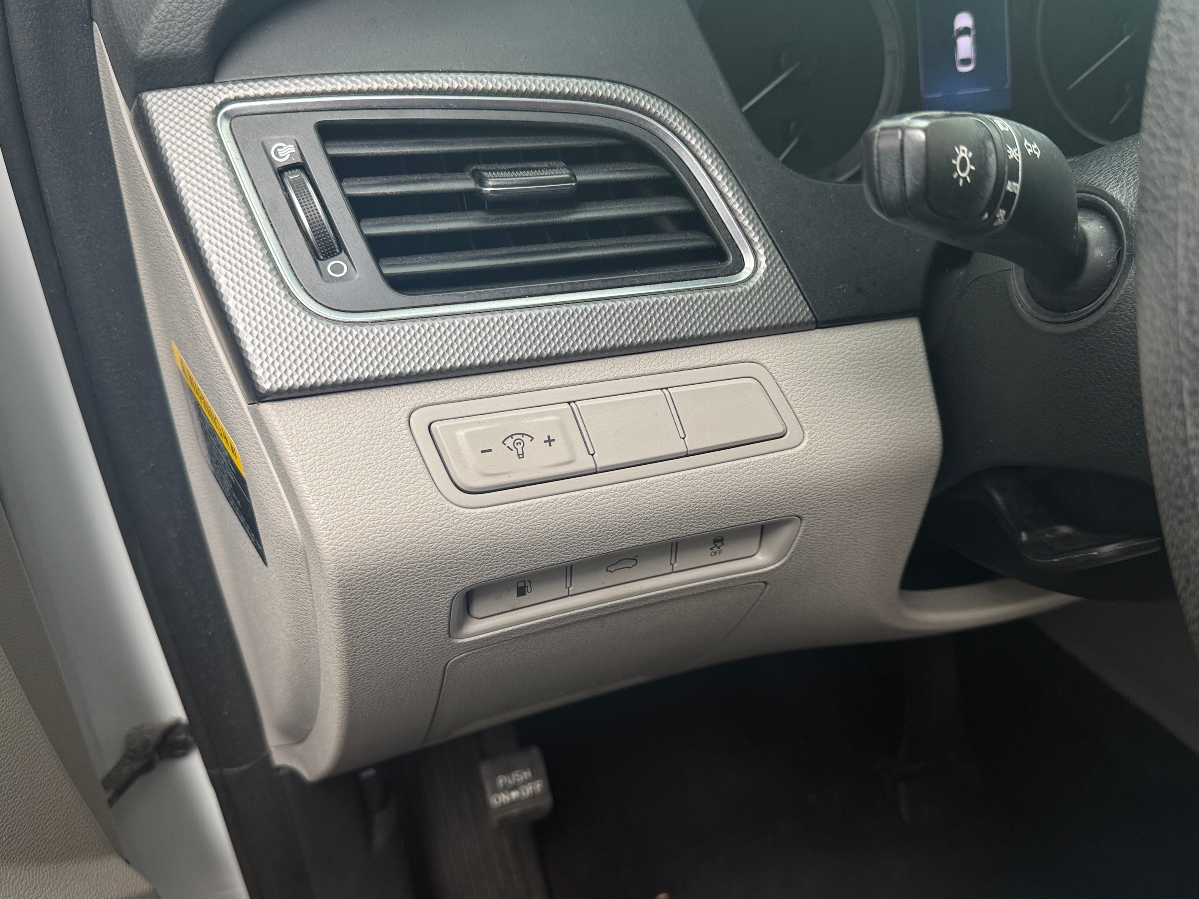 2017 Hyundai Sonata SE - Photo 9