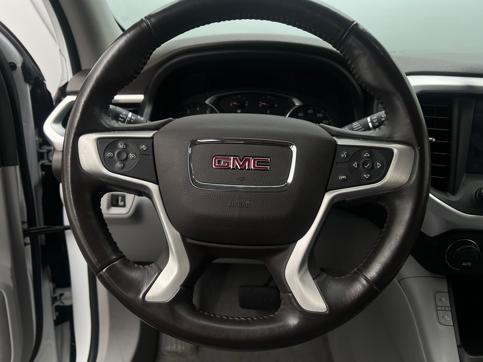 Thumbnail: 2017 GMC Acadia - 4