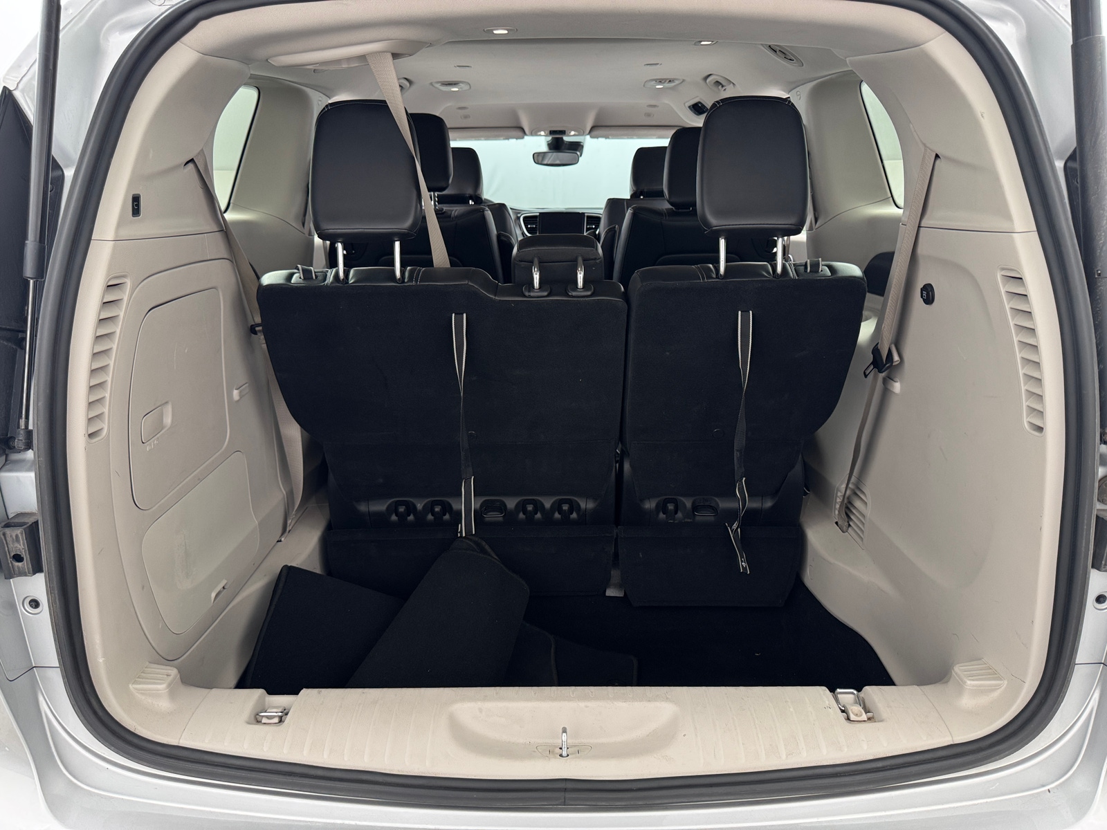 Thumbnail: 2024 Chrysler Pacifica - 6