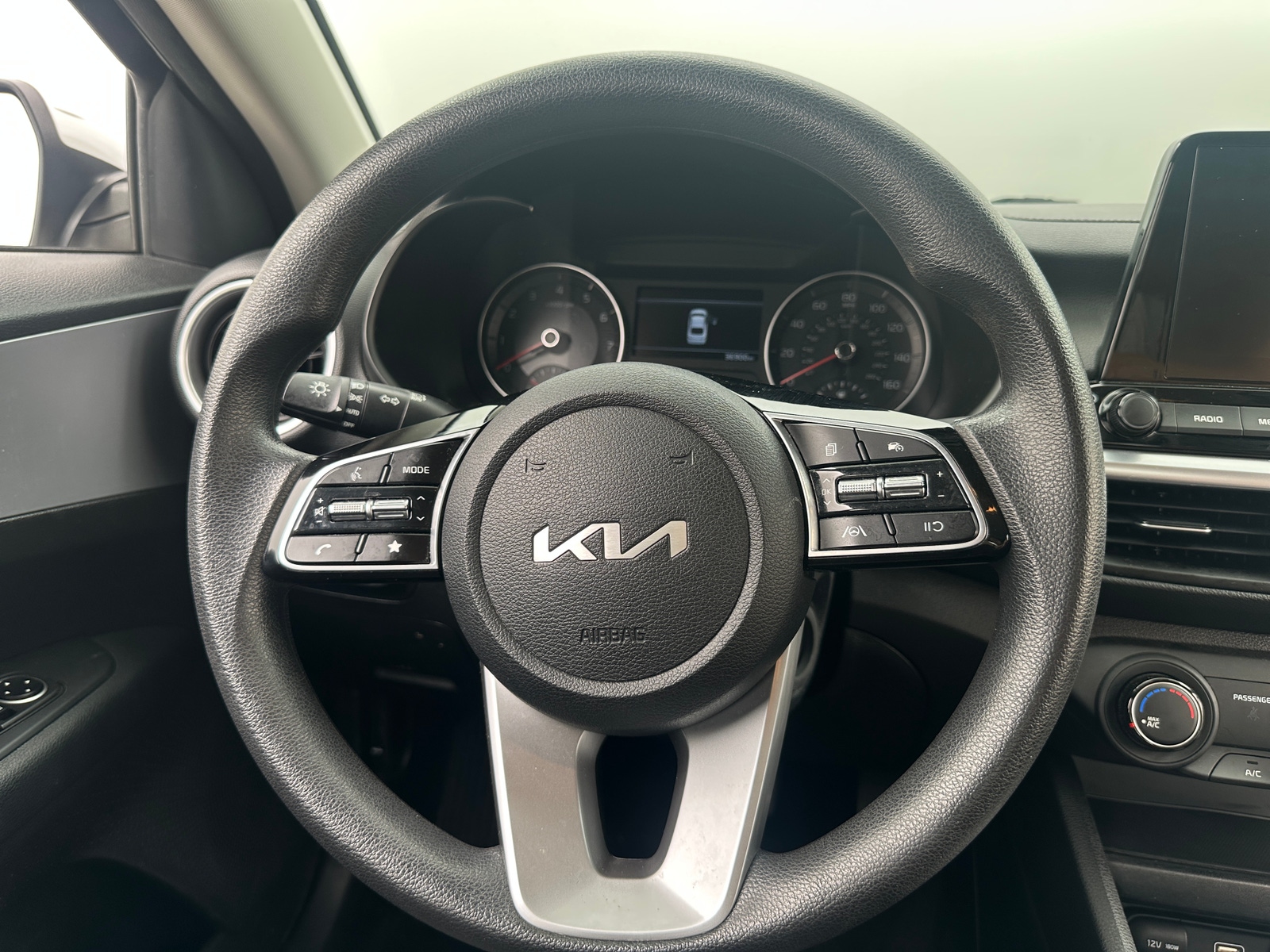 Thumbnail: 2022 Kia Forte - 5