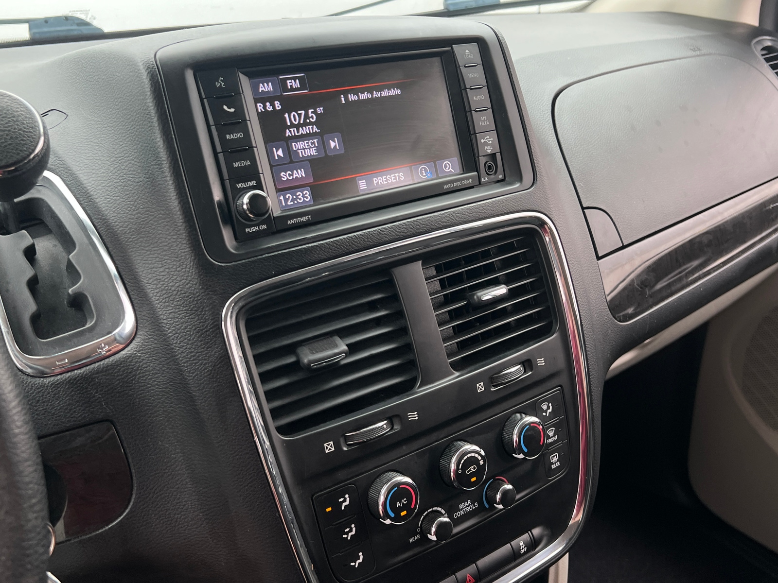 Thumbnail: 2019 Dodge Grand Caravan - 4
