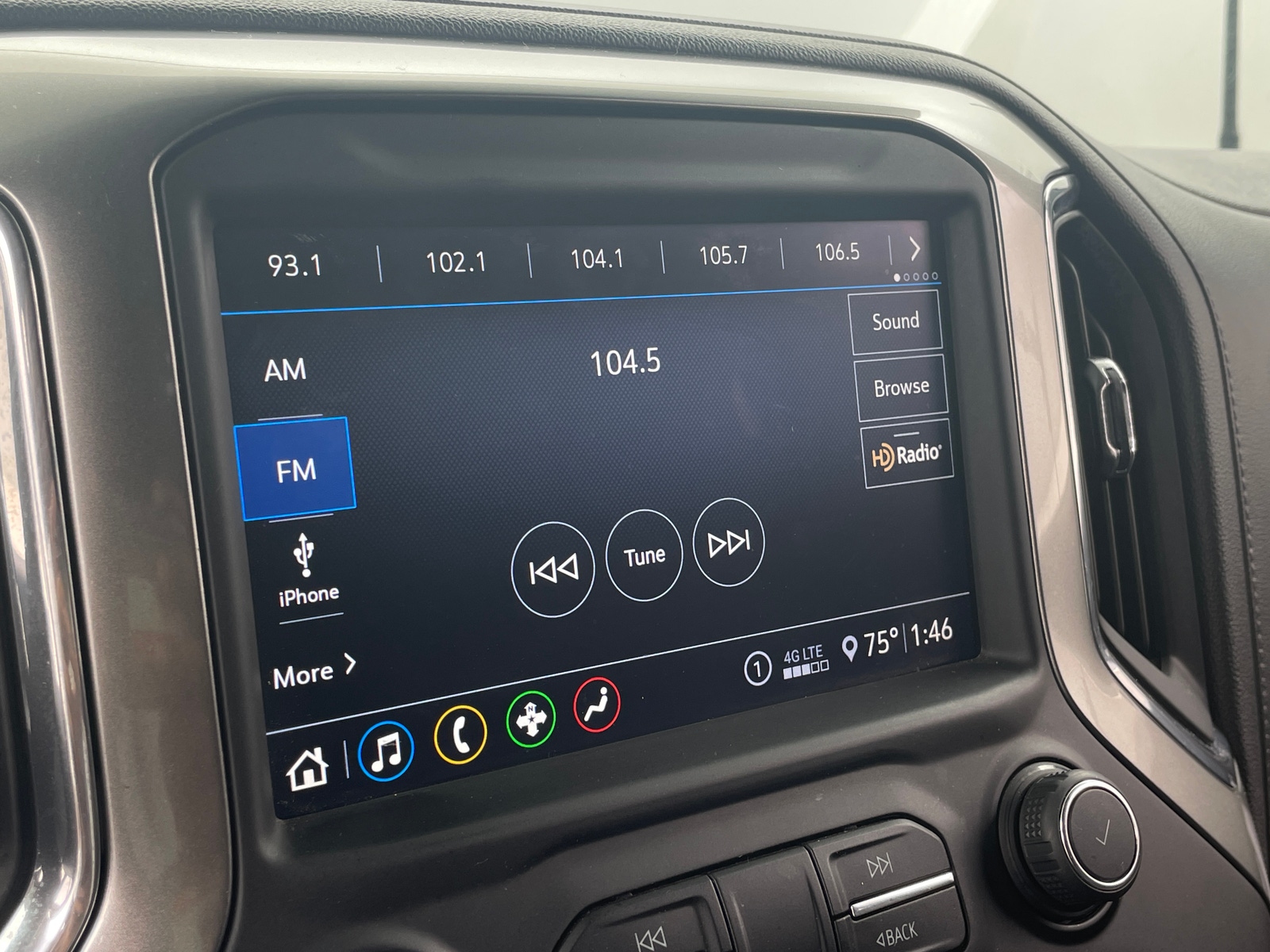 Thumbnail: 2020 Chevrolet Silverado 1500 - 4