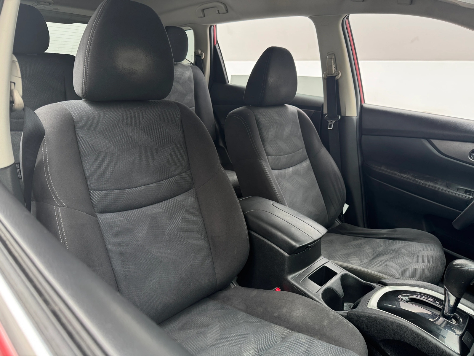 Thumbnail: 2016 Nissan Rogue - 2