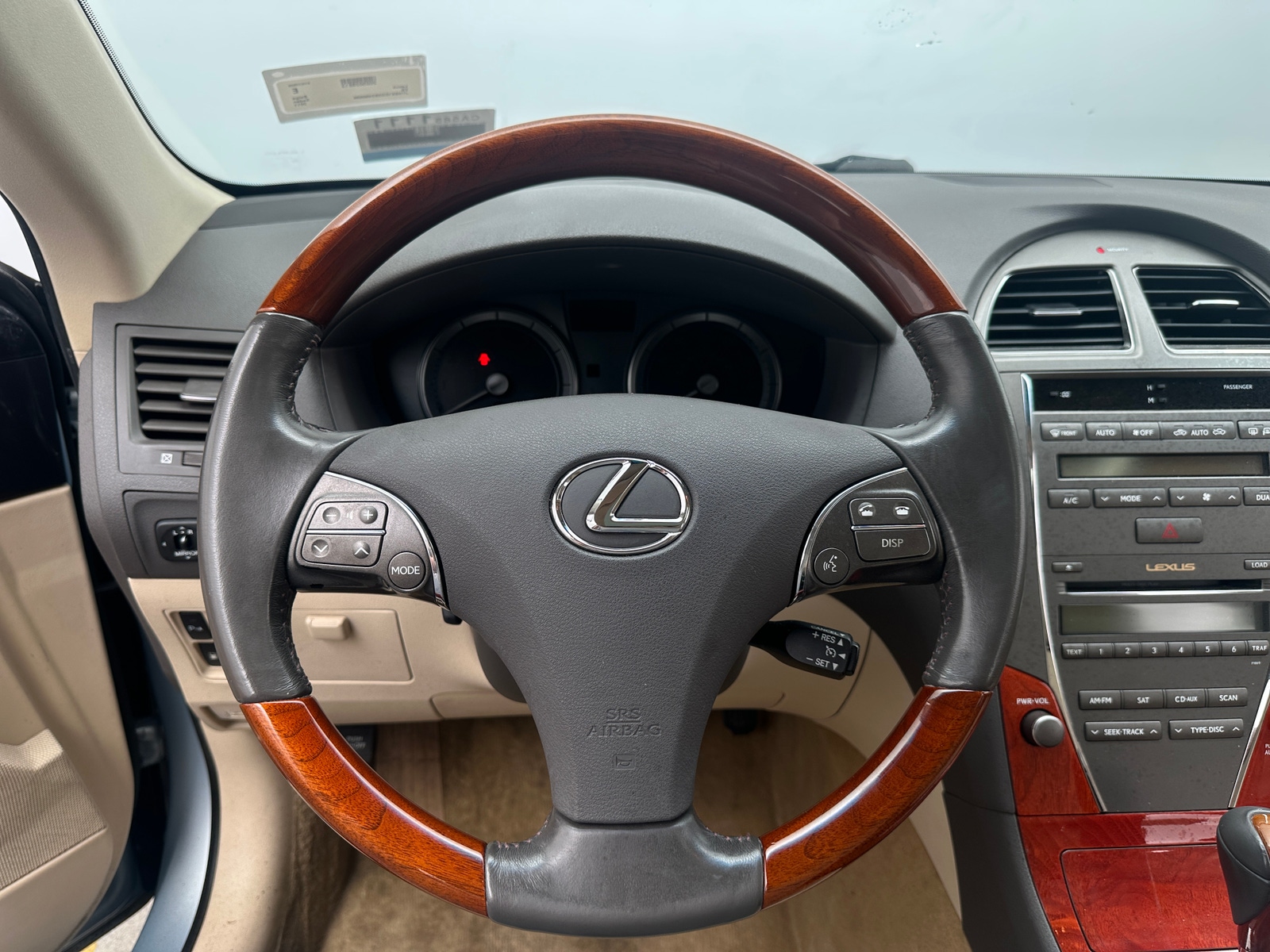 Thumbnail: 2011 Lexus ES - 4
