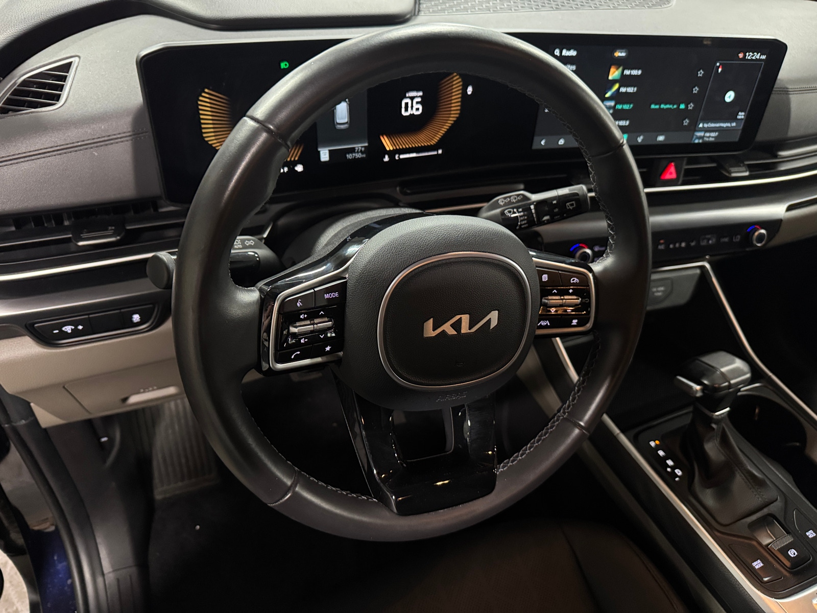 Thumbnail: 2026 Kia Carnival - 4