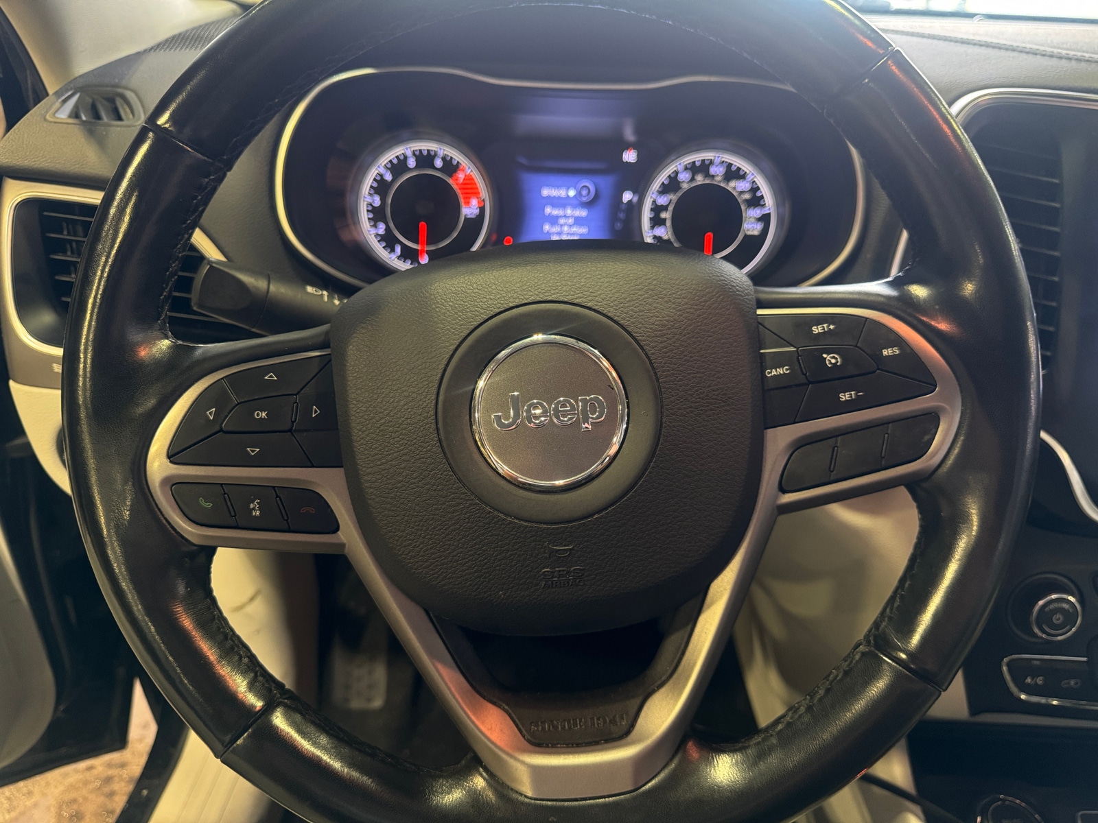 Thumbnail: 2021 Jeep Cherokee - 4