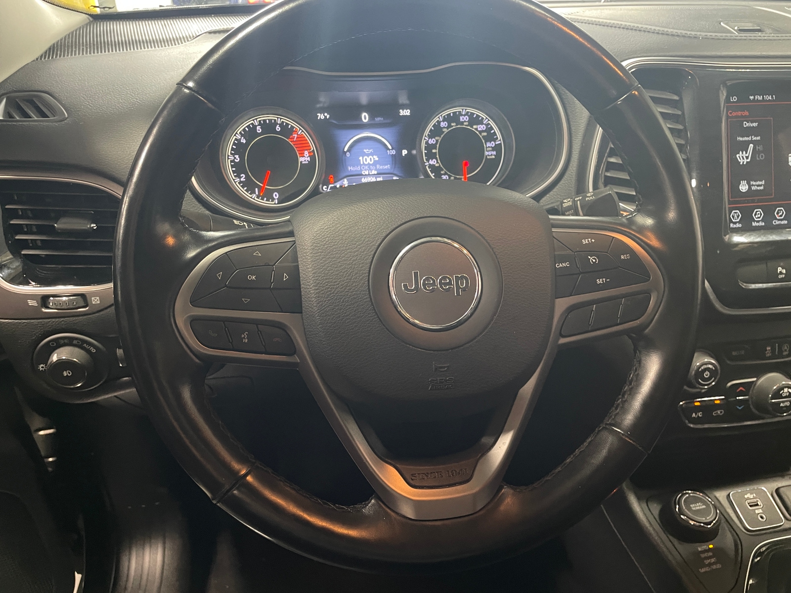 Thumbnail: 2020 Jeep Cherokee - 5