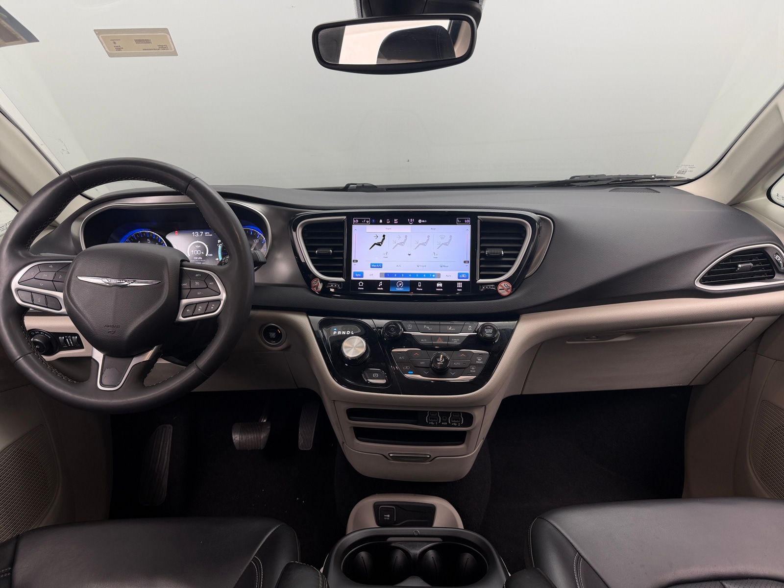 Thumbnail: 2023 Chrysler Pacifica - 2