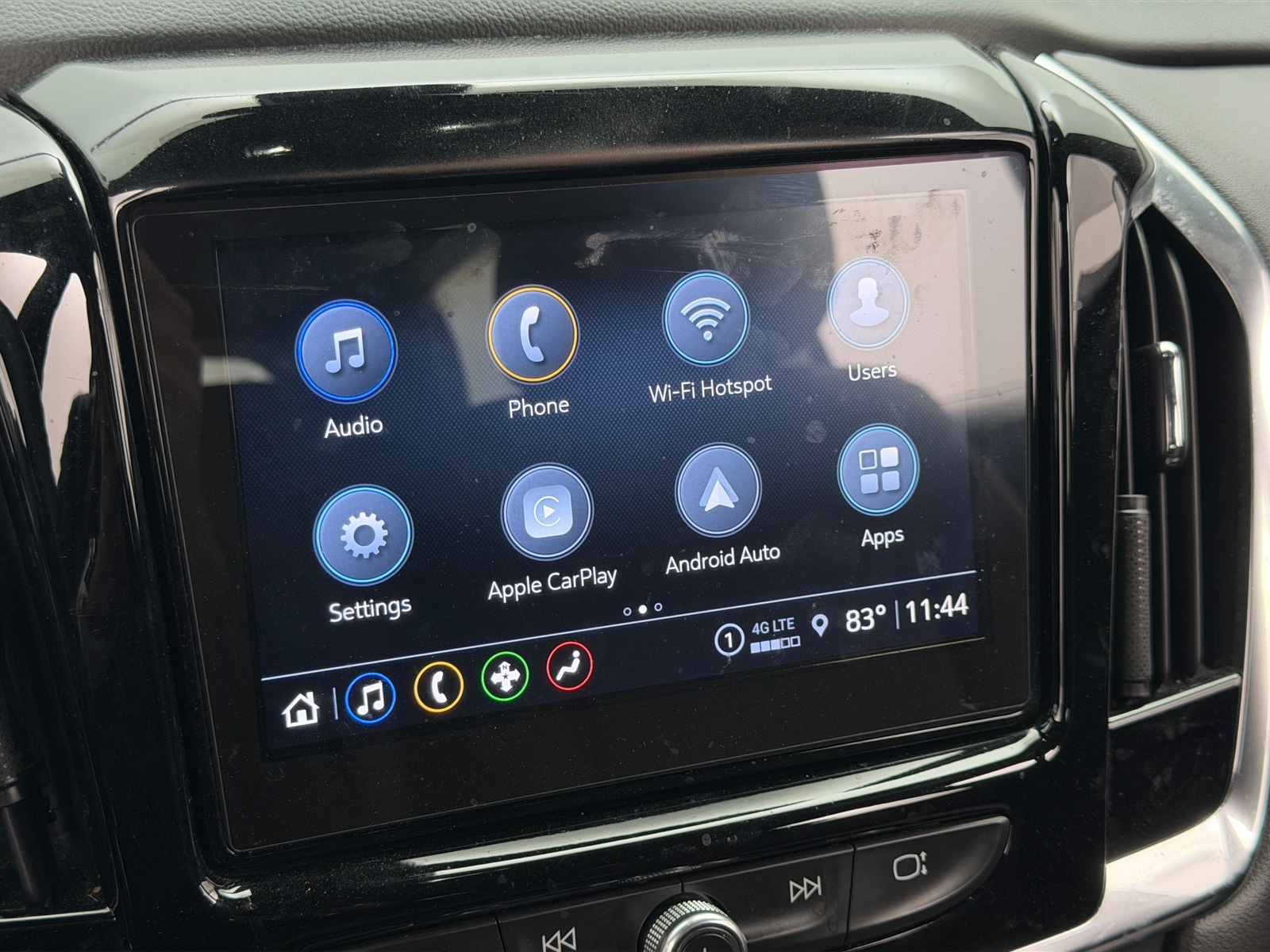 Thumbnail: 2023 Chevrolet Traverse - 4