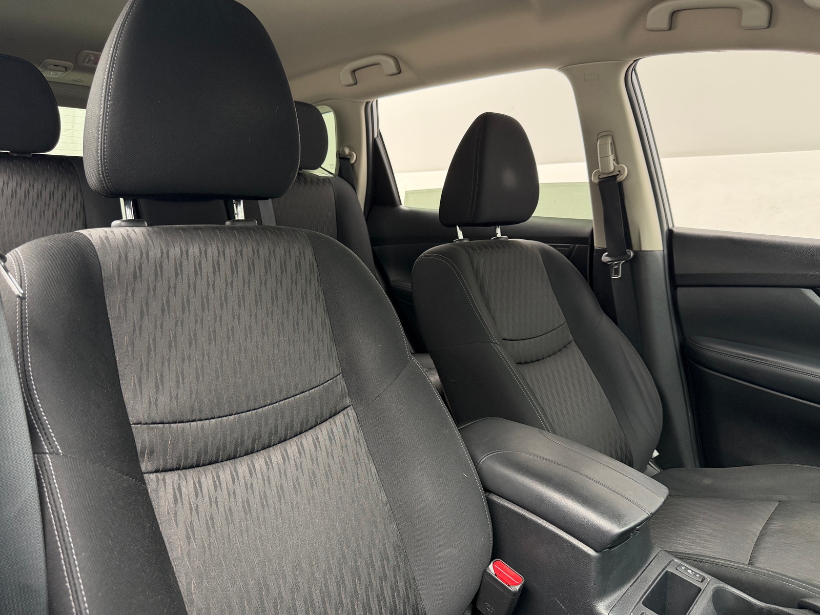 Thumbnail: 2017 Nissan Rogue - 2