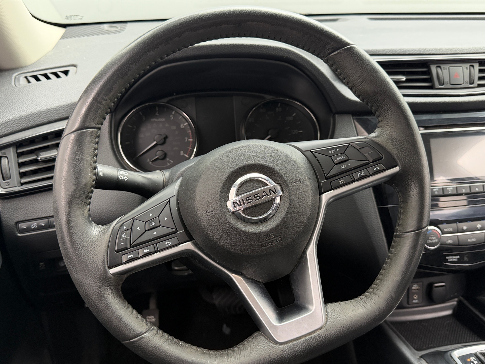 Thumbnail: 2017 Nissan Rogue - 5