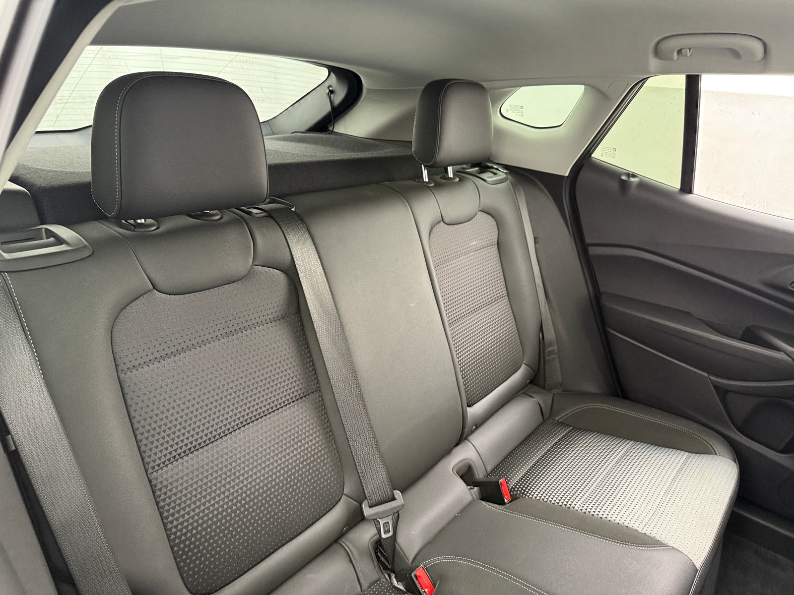 Thumbnail: 2025 Chevrolet Trax - 6