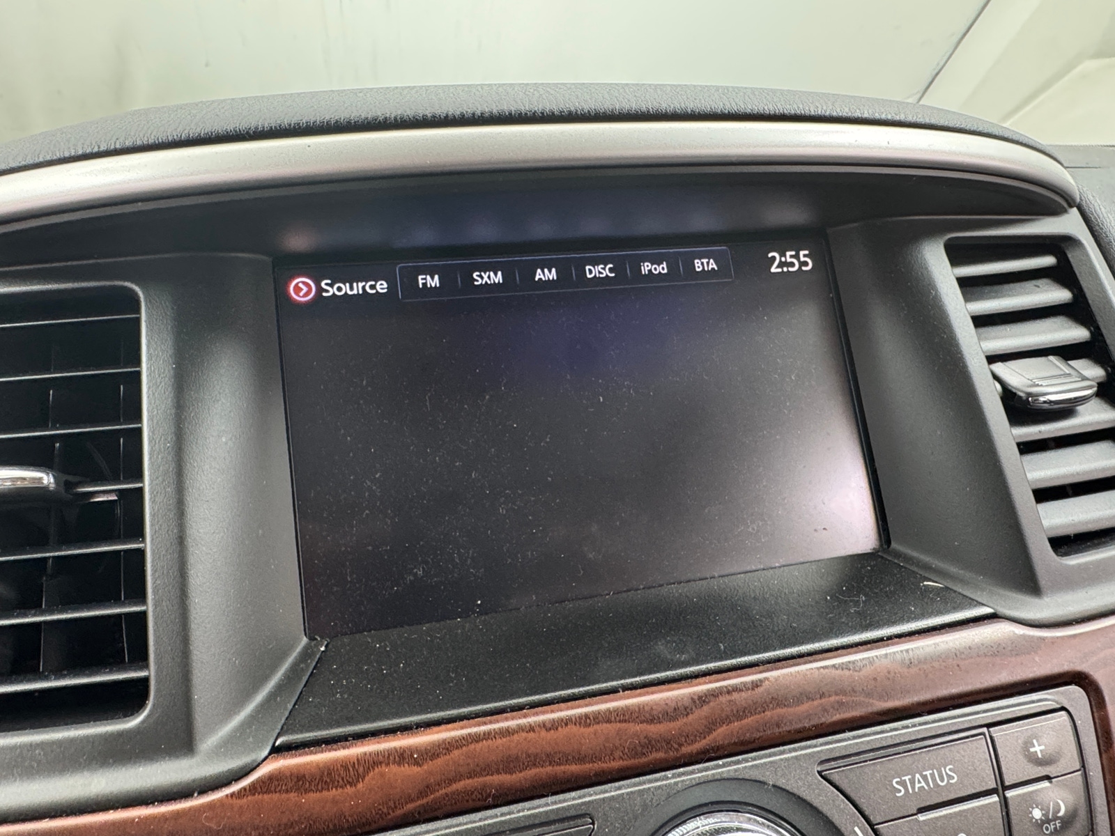 Thumbnail: 2017 Nissan Pathfinder - 3