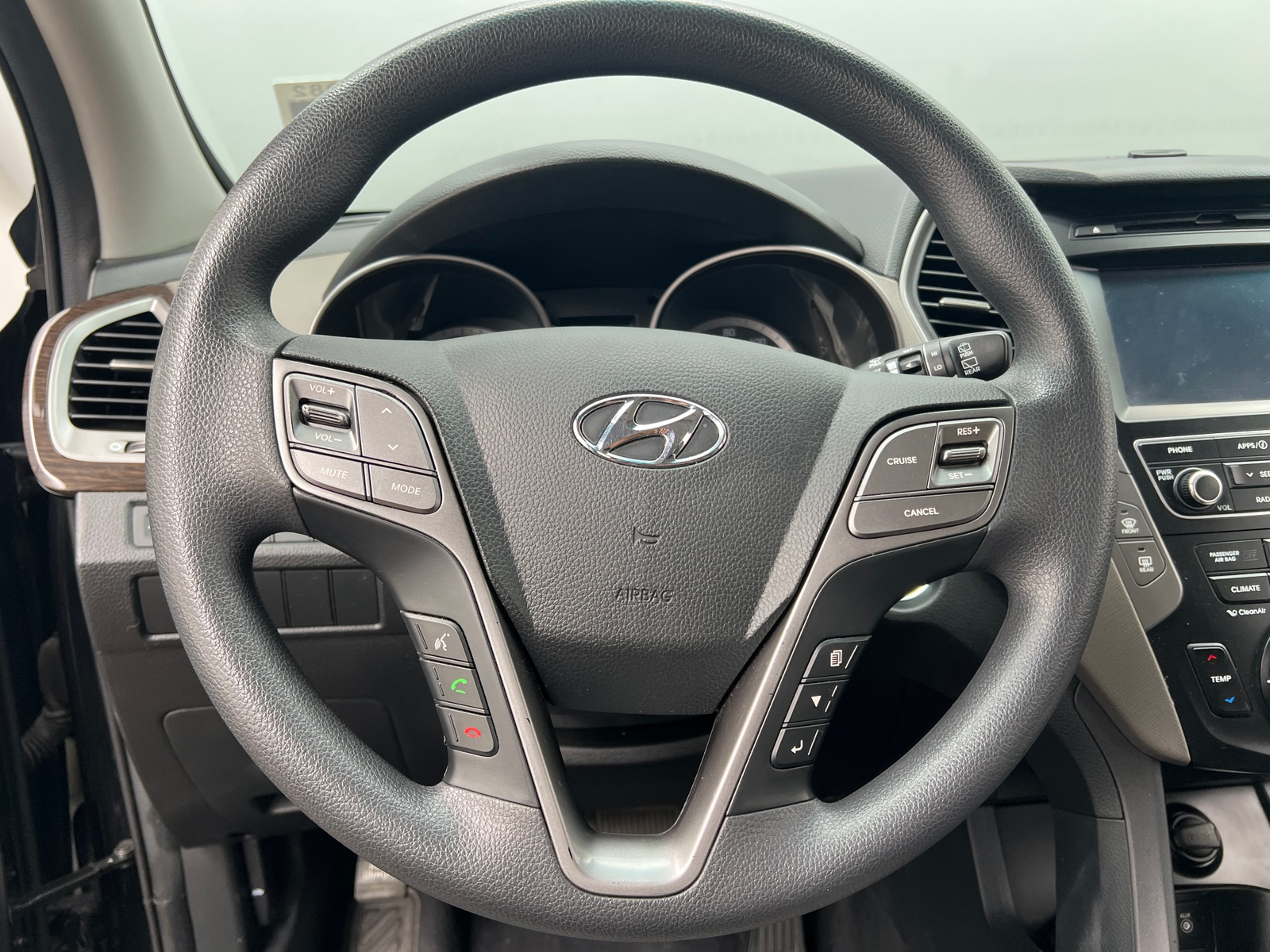 Thumbnail: 2017 Hyundai Santa Fe - 5