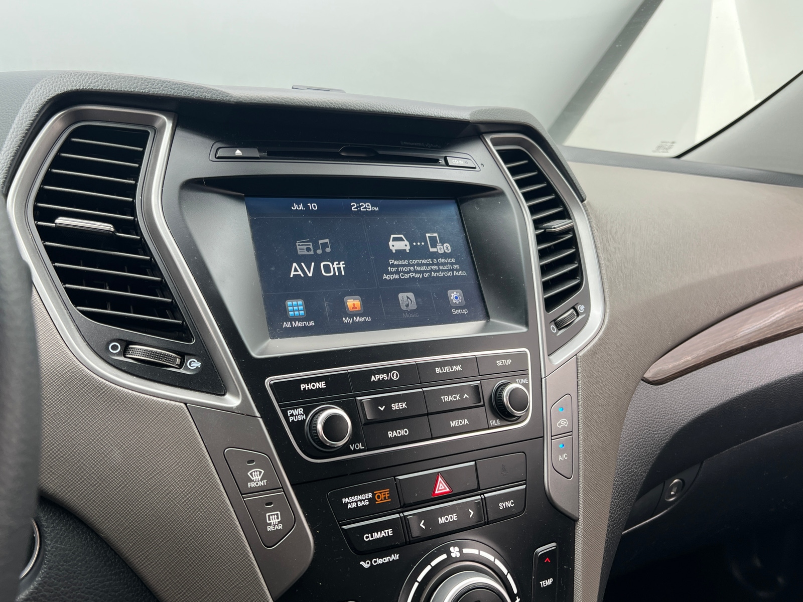 Thumbnail: 2017 Hyundai Santa Fe - 4