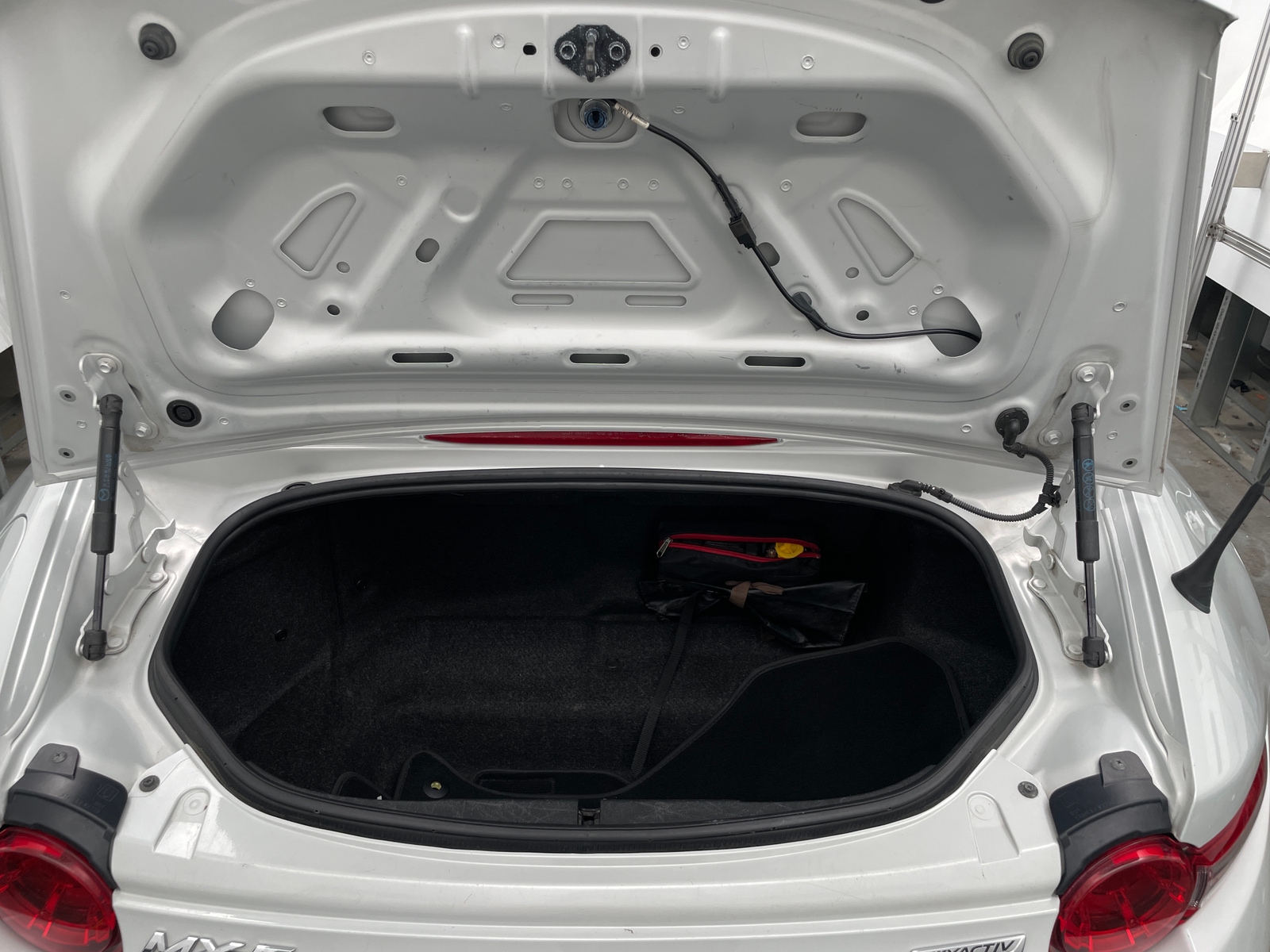 Thumbnail: 2016 Mazda MX-5 Miata - 6