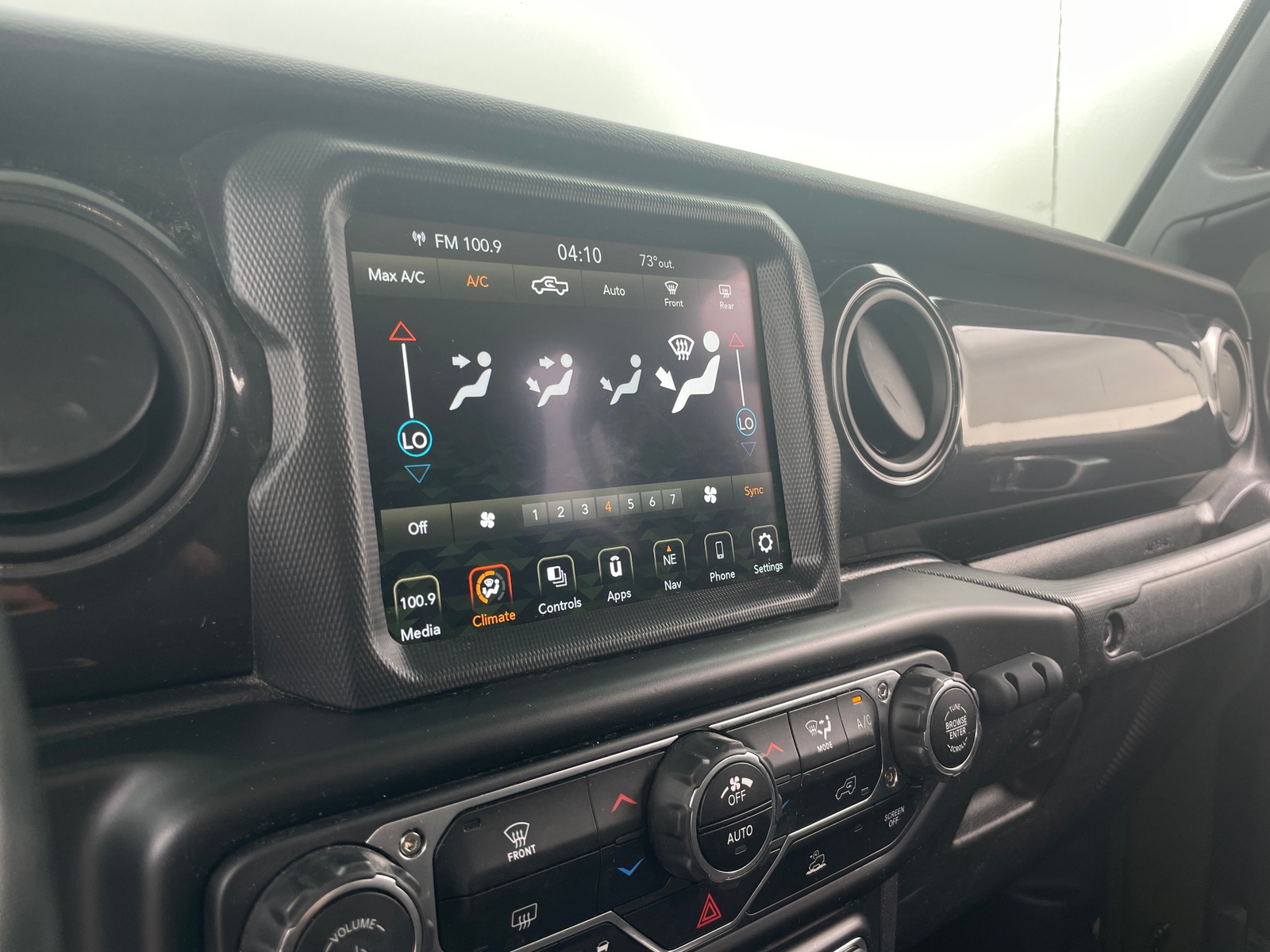 Thumbnail: 2022 Jeep Gladiator - 4