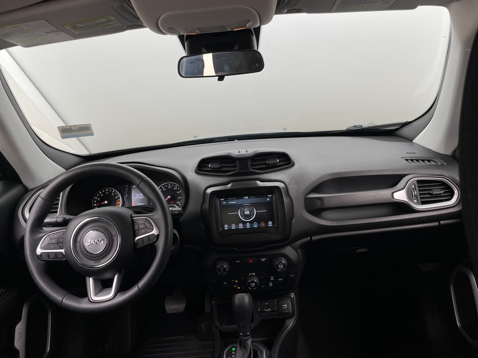 Thumbnail: 2019 Jeep Renegade - 3