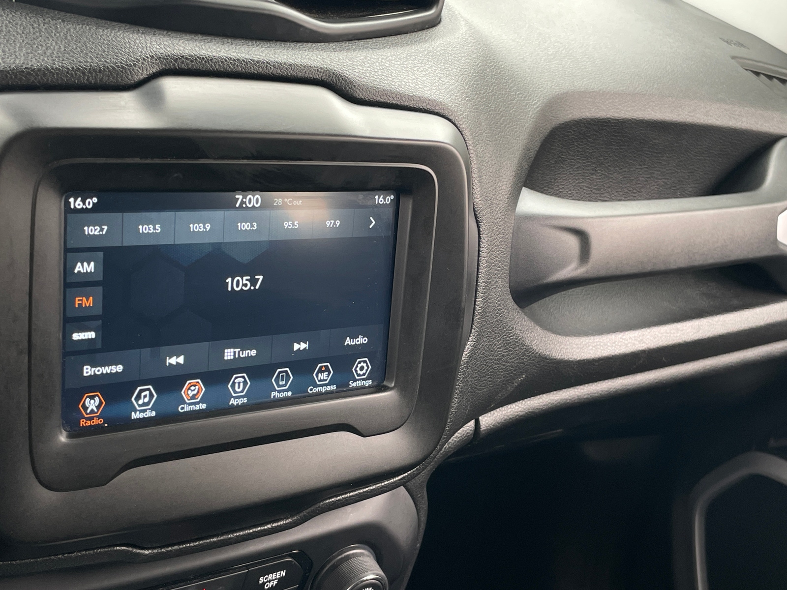 Thumbnail: 2019 Jeep Renegade - 4