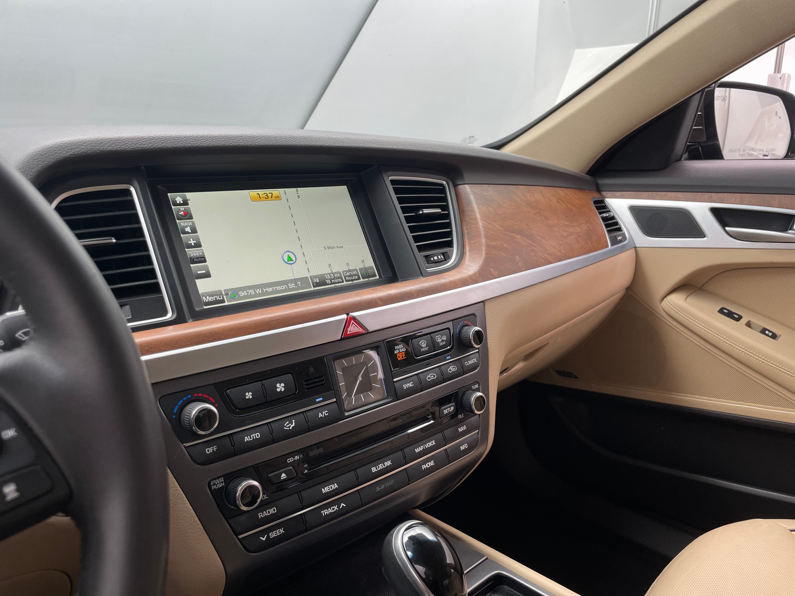Thumbnail: 2015 Hyundai Genesis - 3
