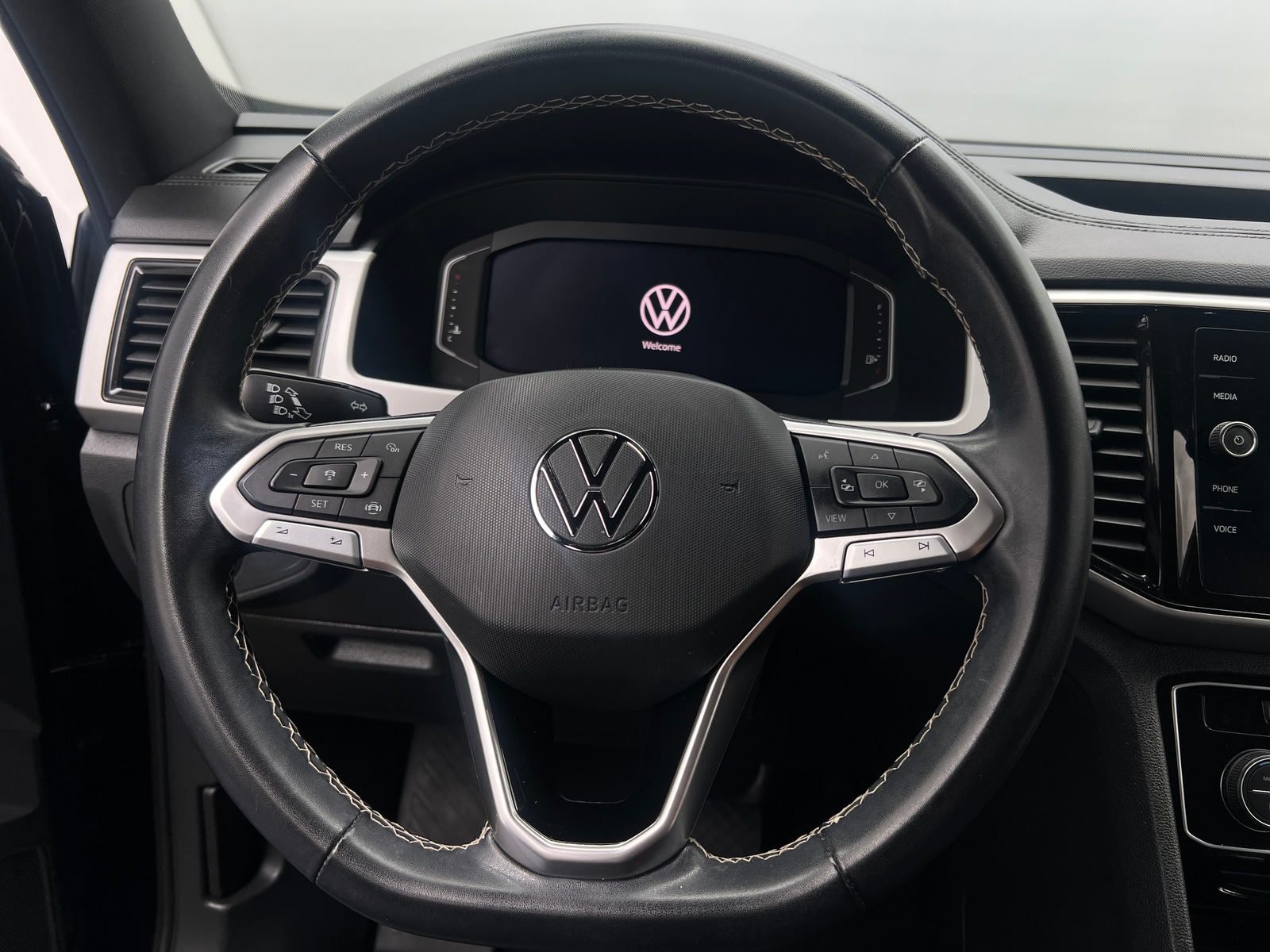 Thumbnail: 2023 Volkswagen Atlas - 4