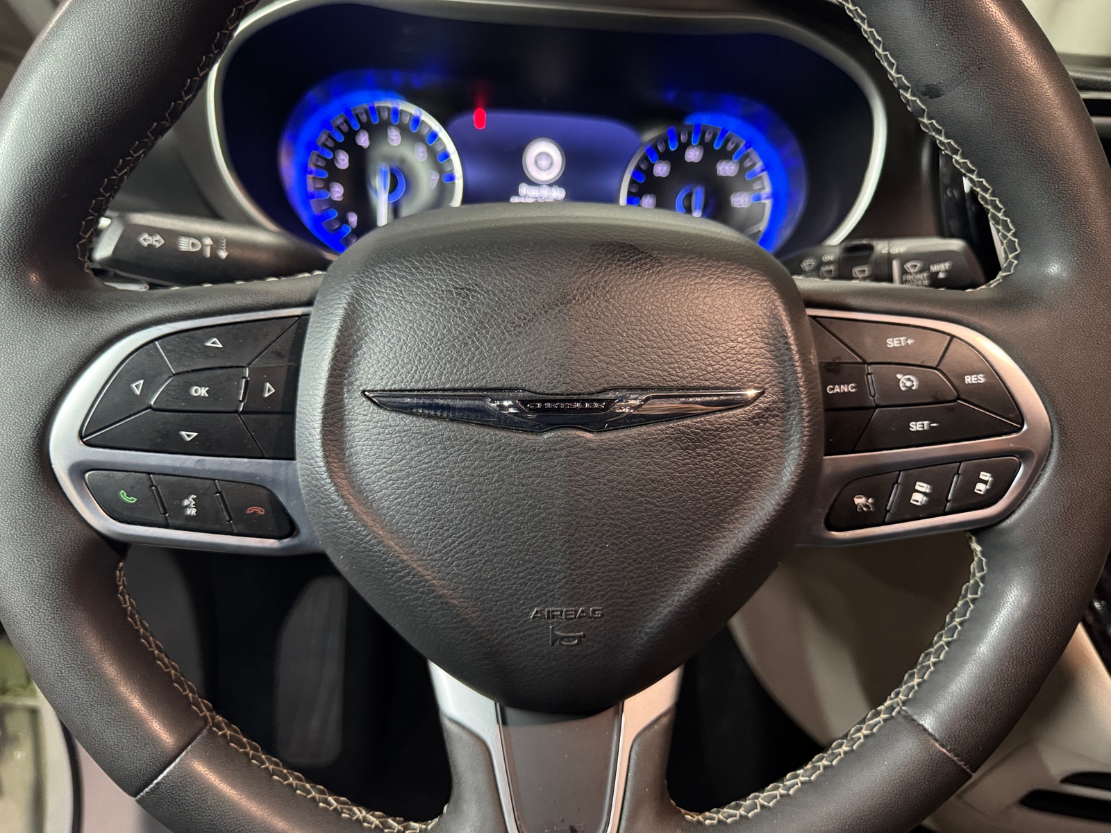 Thumbnail: 2024 Chrysler Pacifica - 4