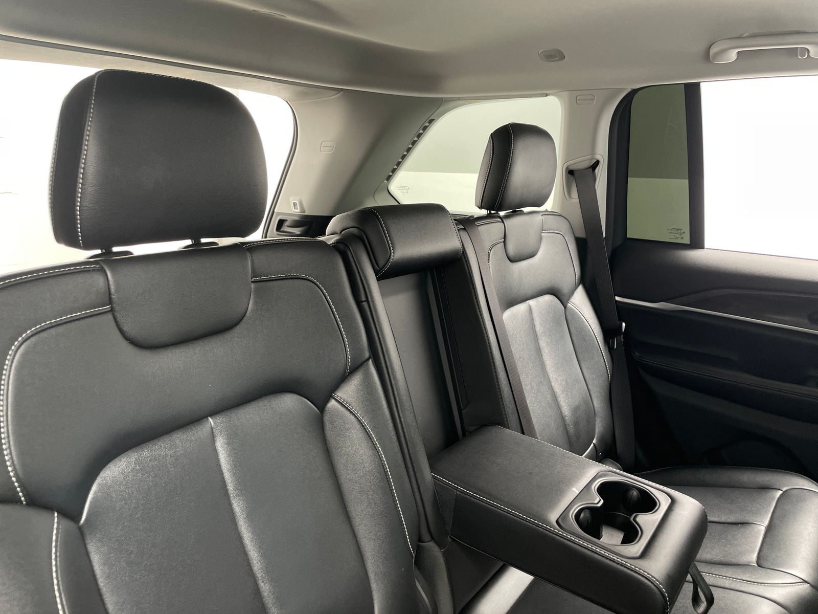 Thumbnail: 2024 Jeep Grand Cherokee - 5