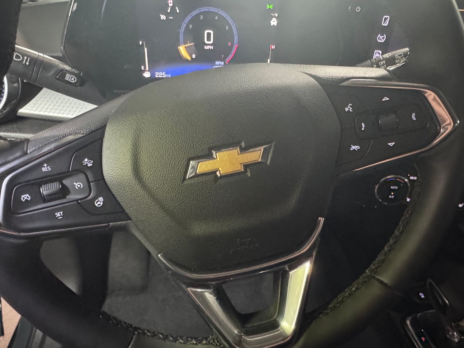 Thumbnail: 2025 Chevrolet Trax - 5