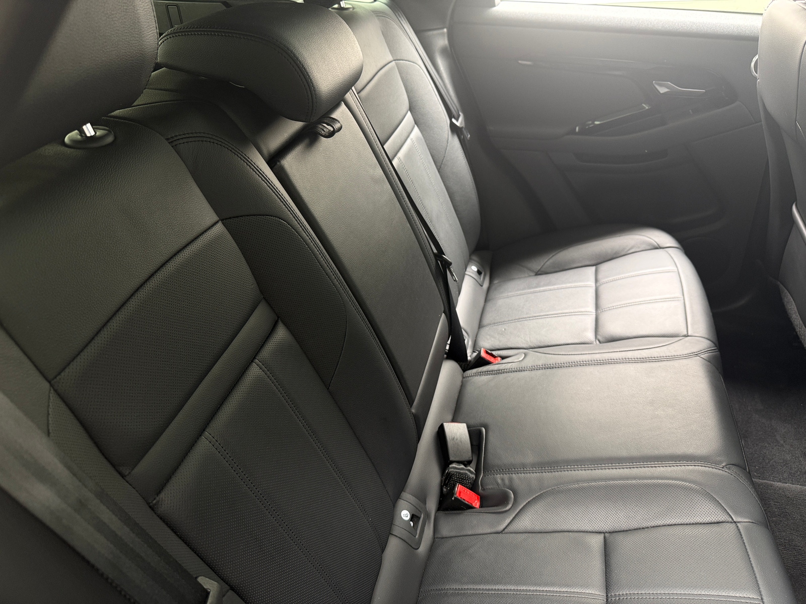 Thumbnail: 2024 Land Rover Range Rover Evoque - 5