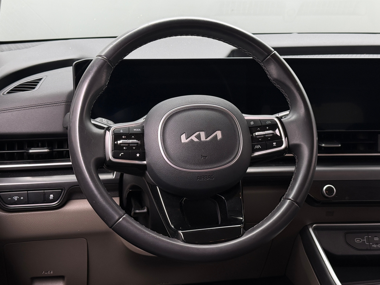 Thumbnail: 2026 Kia Carnival - 4