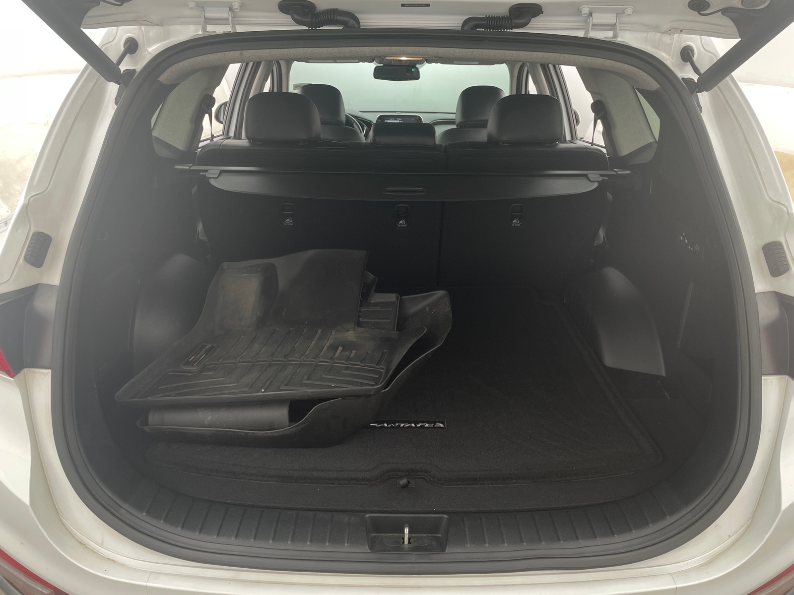Thumbnail: 2019 Hyundai Santa Fe - 6