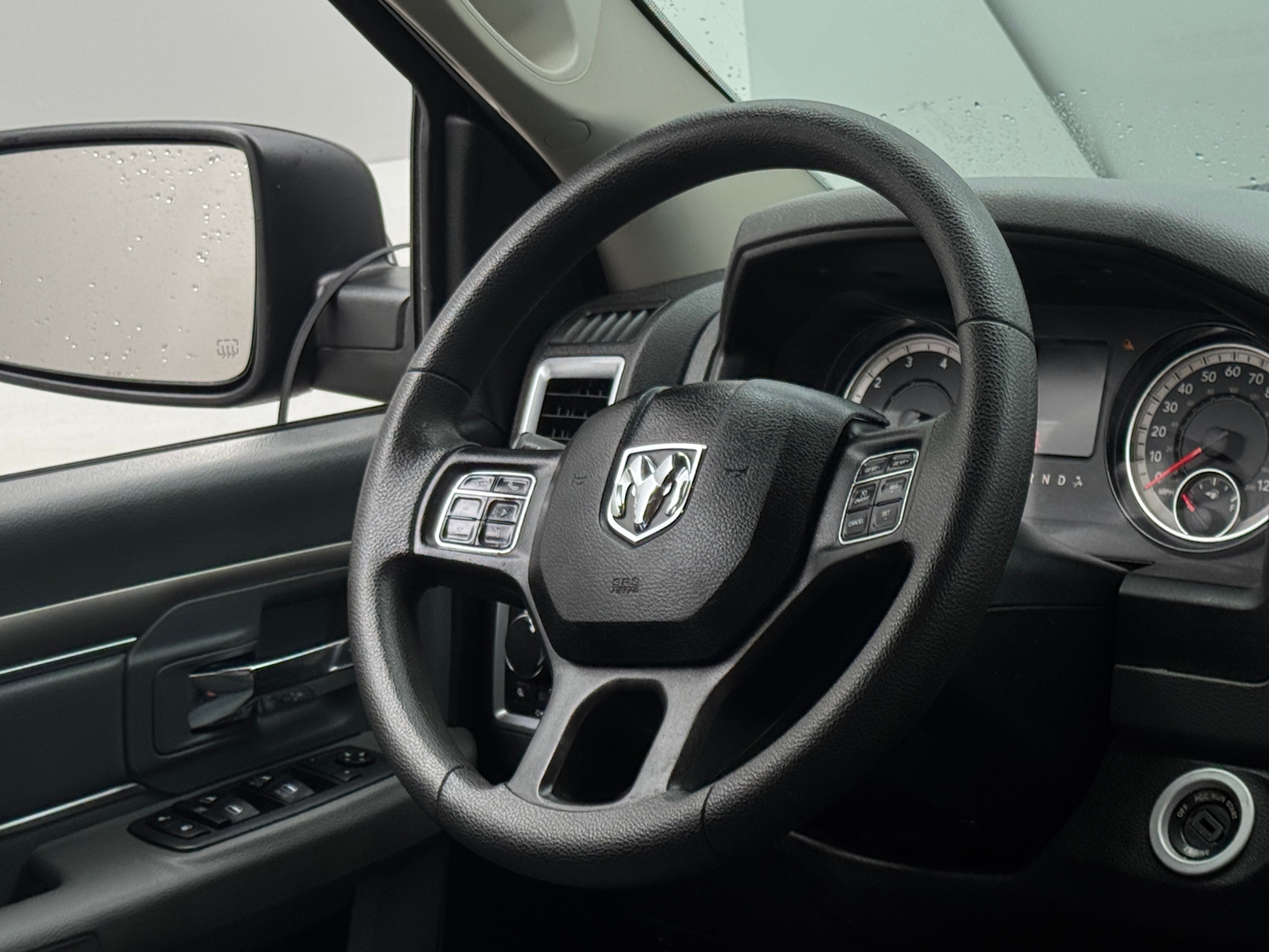 Thumbnail: 2019 RAM 1500 Classic - 5