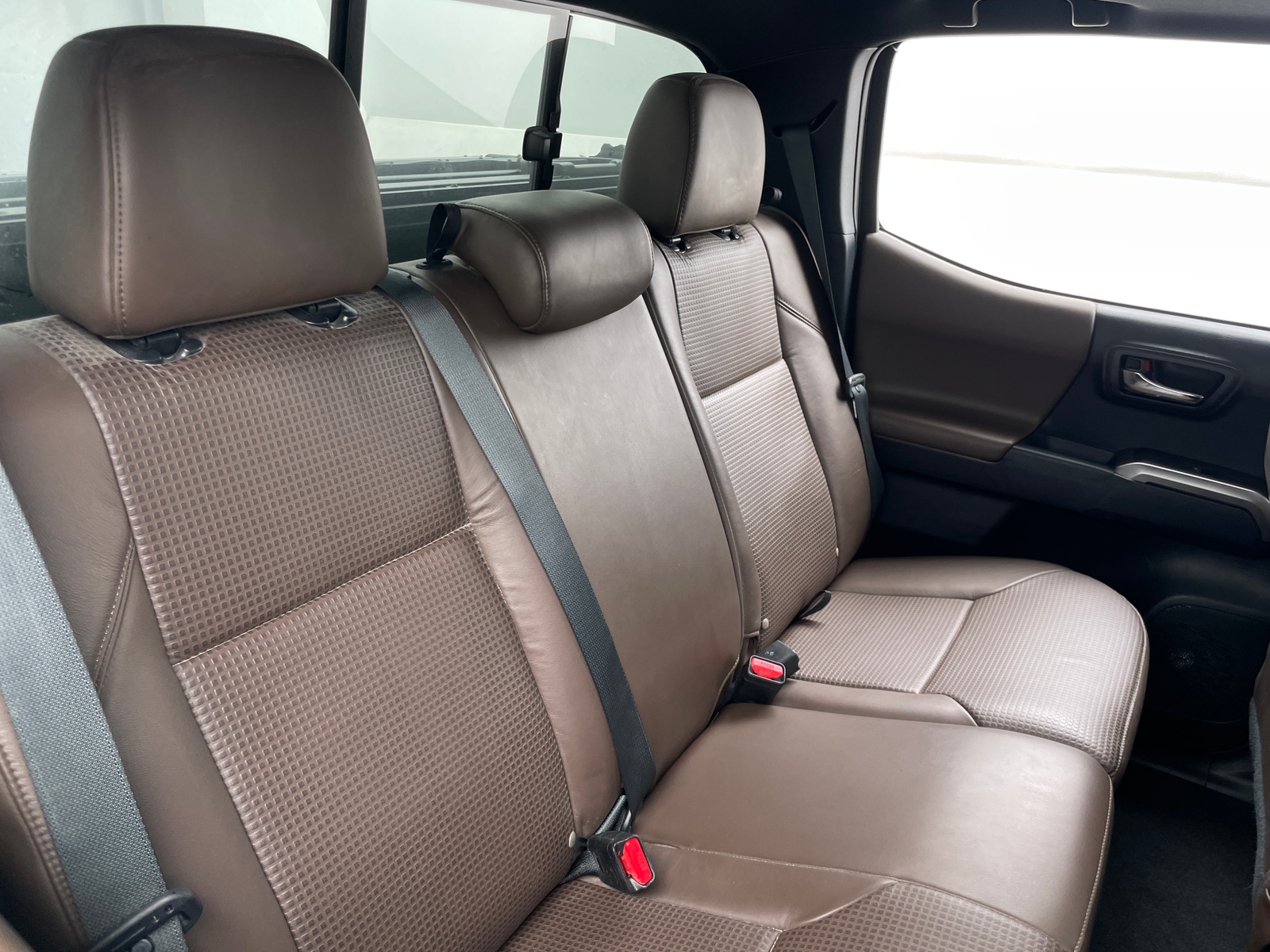 Thumbnail: 2016 Toyota Tacoma - 5
