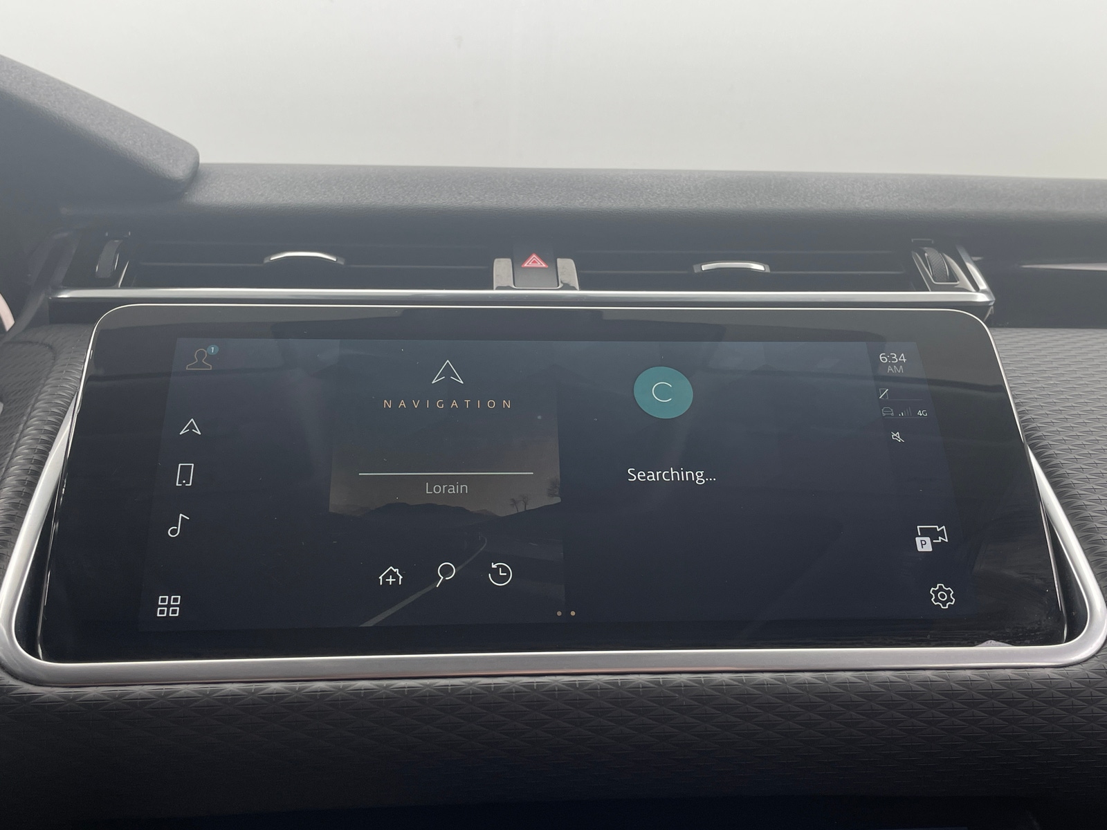 Thumbnail: 2021 Land Rover Range Rover Velar - 3