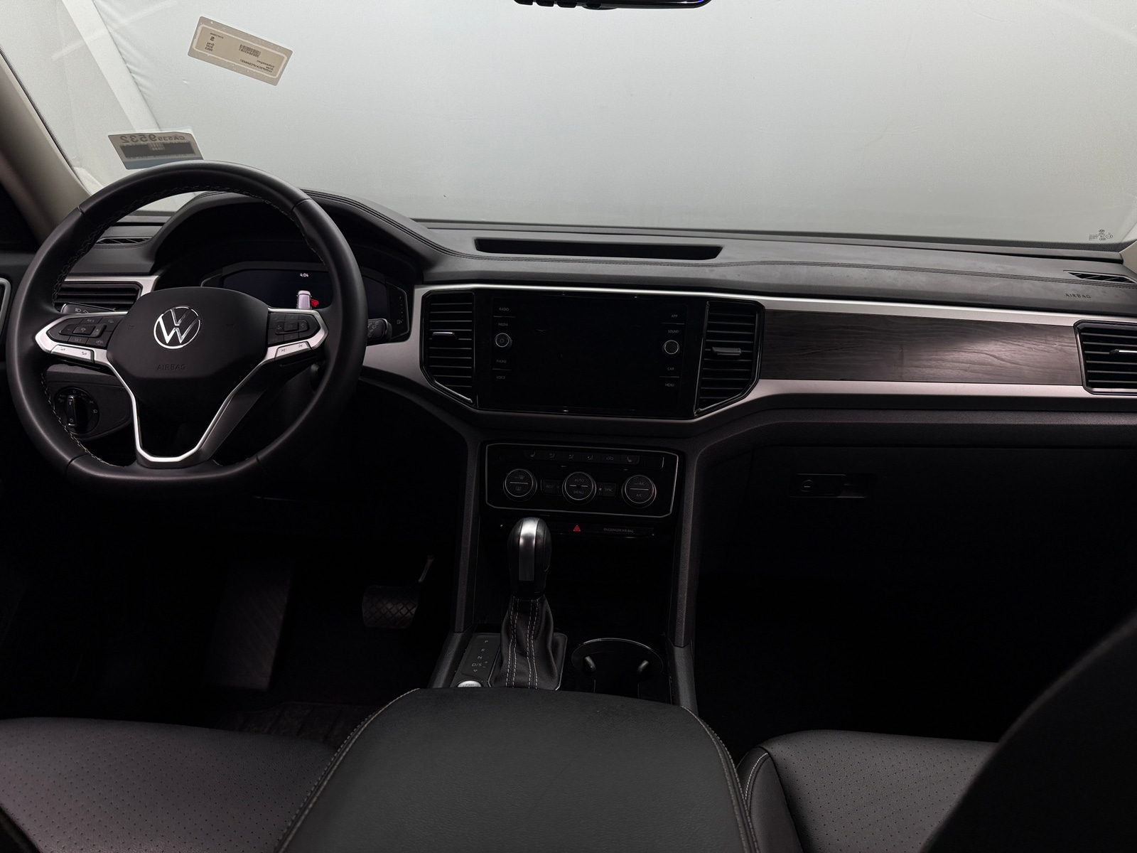 Thumbnail: 2023 Volkswagen Atlas - 2