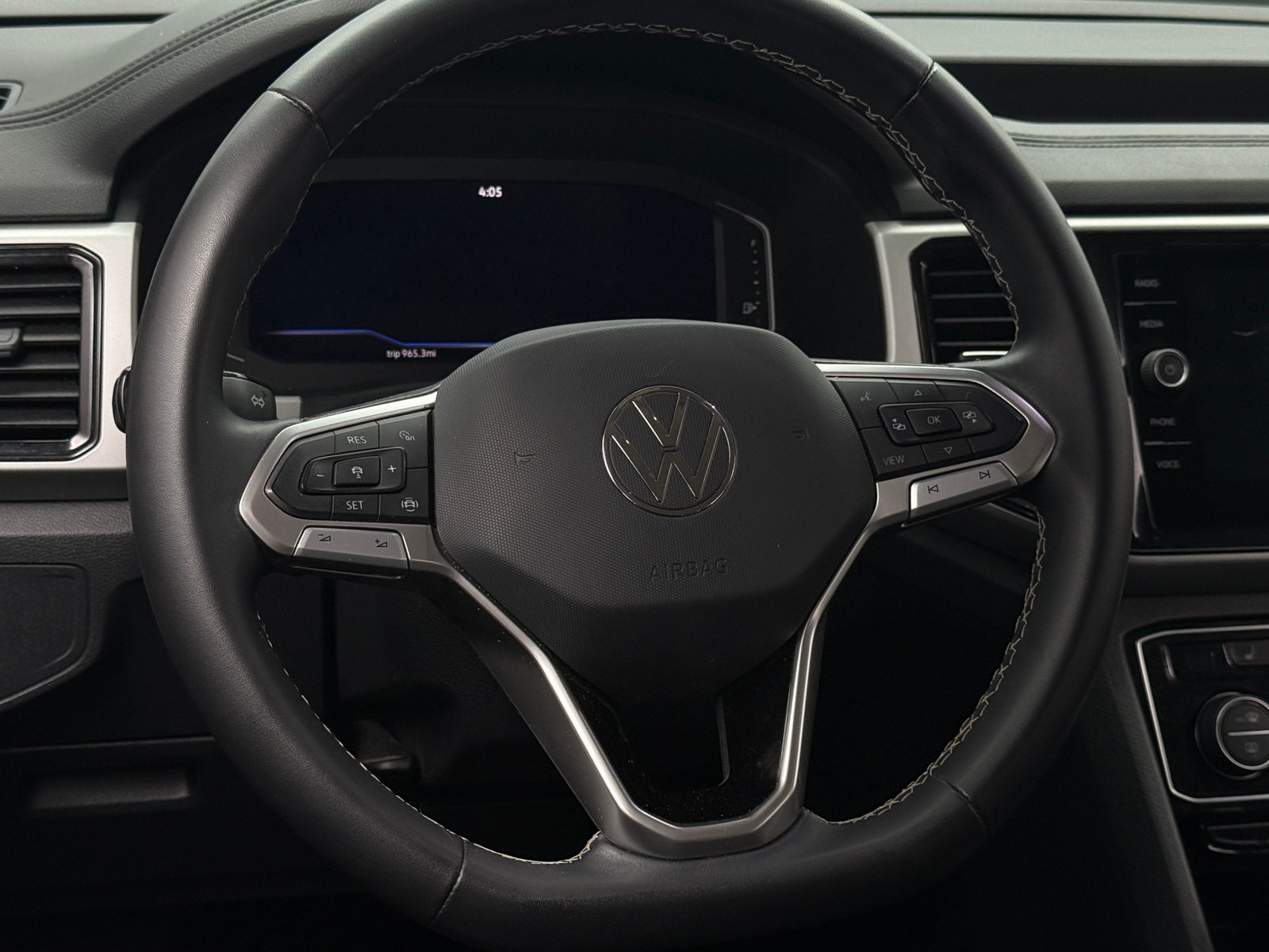 Thumbnail: 2023 Volkswagen Atlas - 4