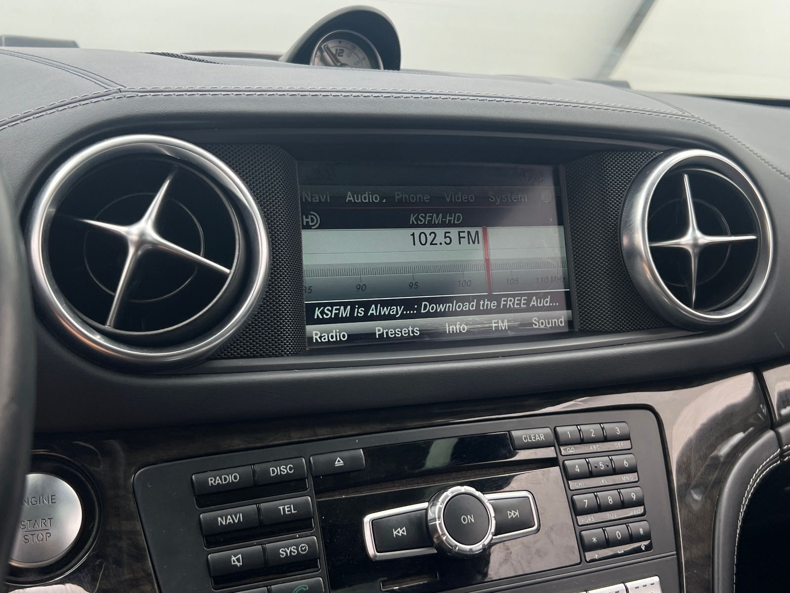 Thumbnail: 2015 Mercedes-Benz SL-Class - 3