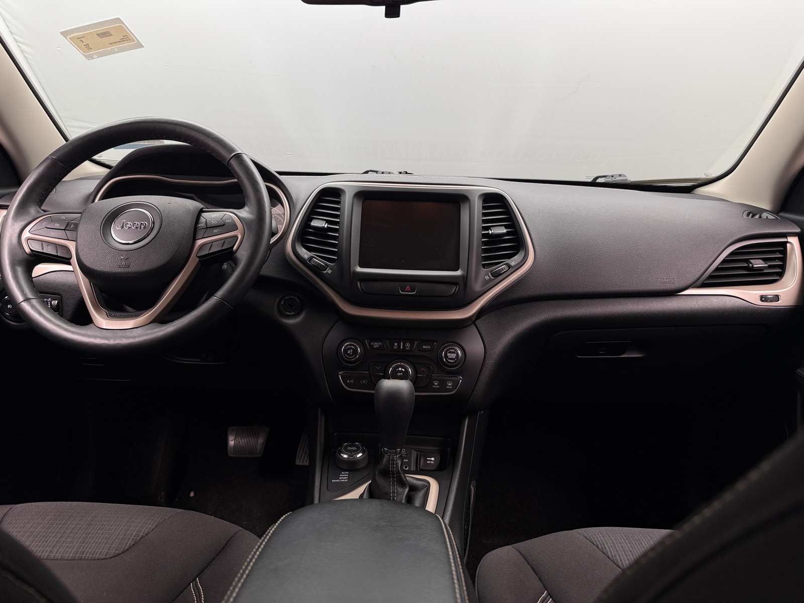 Thumbnail: 2015 Jeep Cherokee - 3