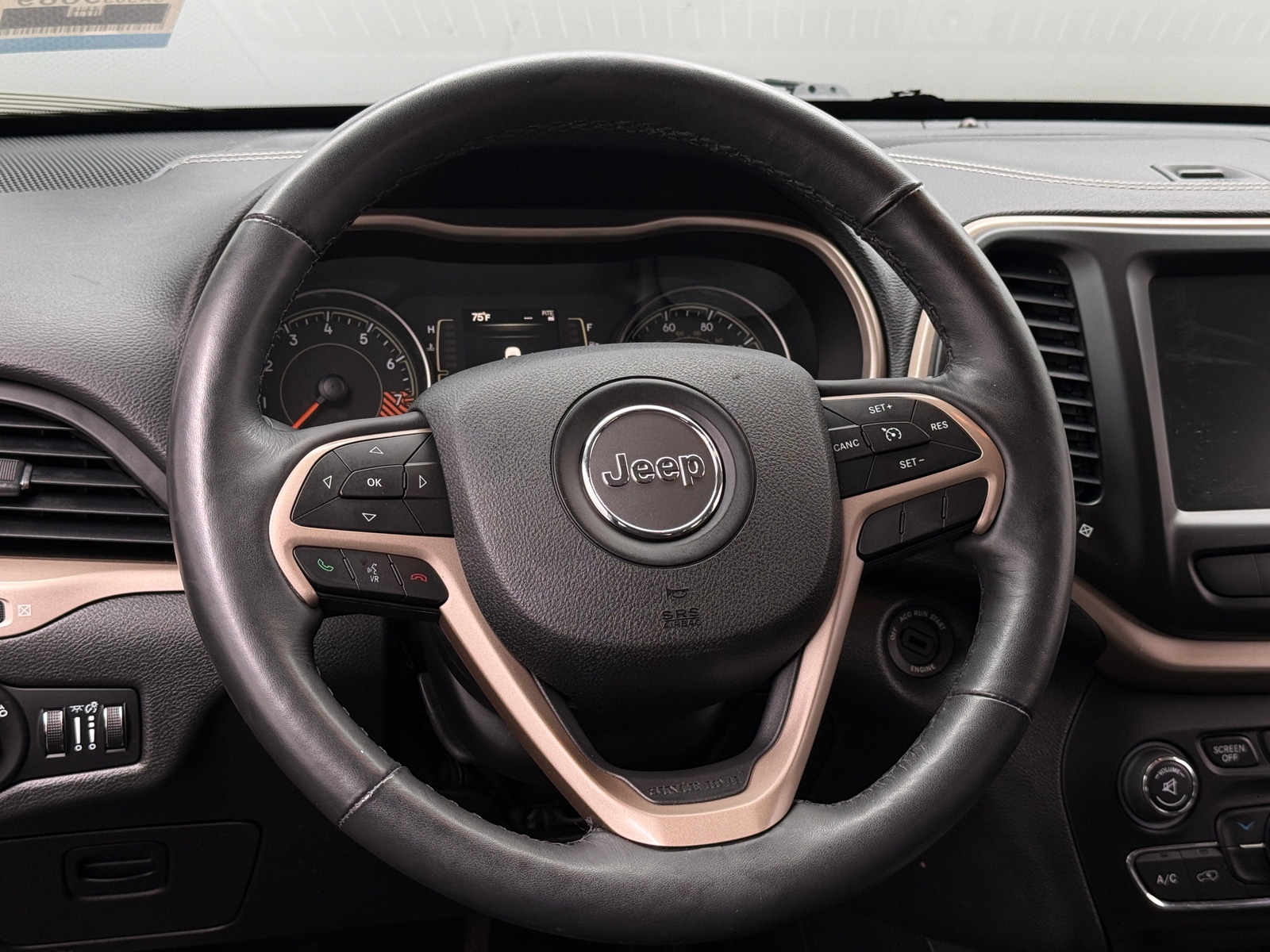 Thumbnail: 2015 Jeep Cherokee - 5