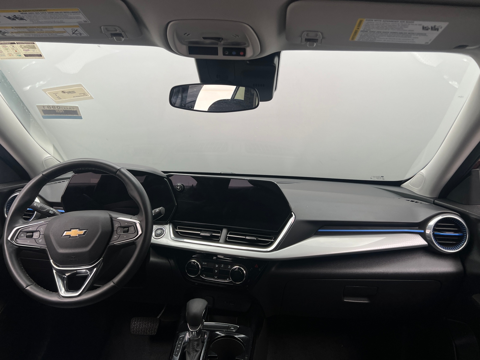 Thumbnail: 2025 Chevrolet Trax - 3
